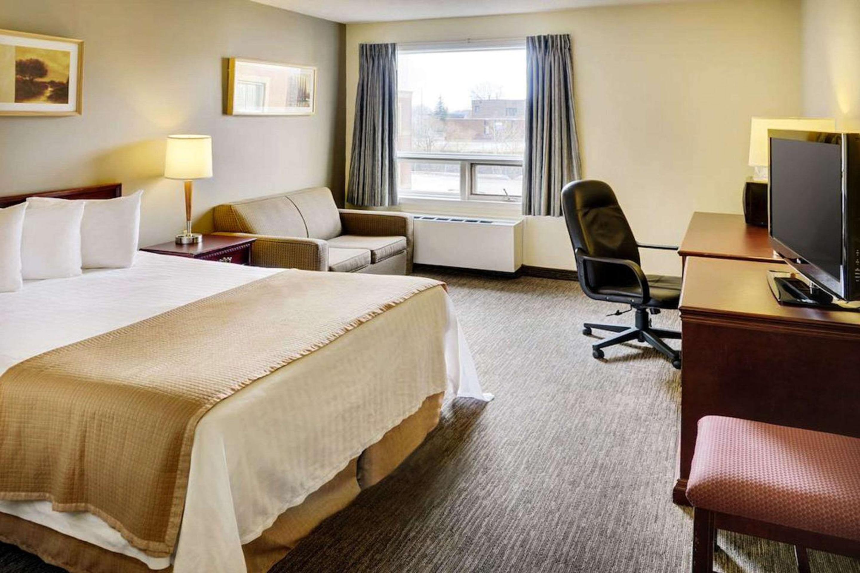 North Bay Vacations - Quality Inn - Property Image 28
