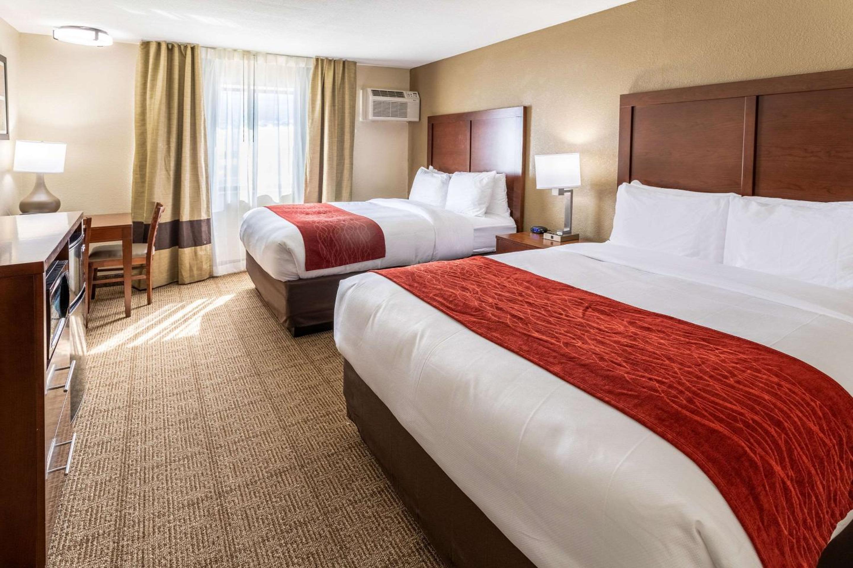 Comfort Inn Waukesha - Milwaukee West, Photo 8