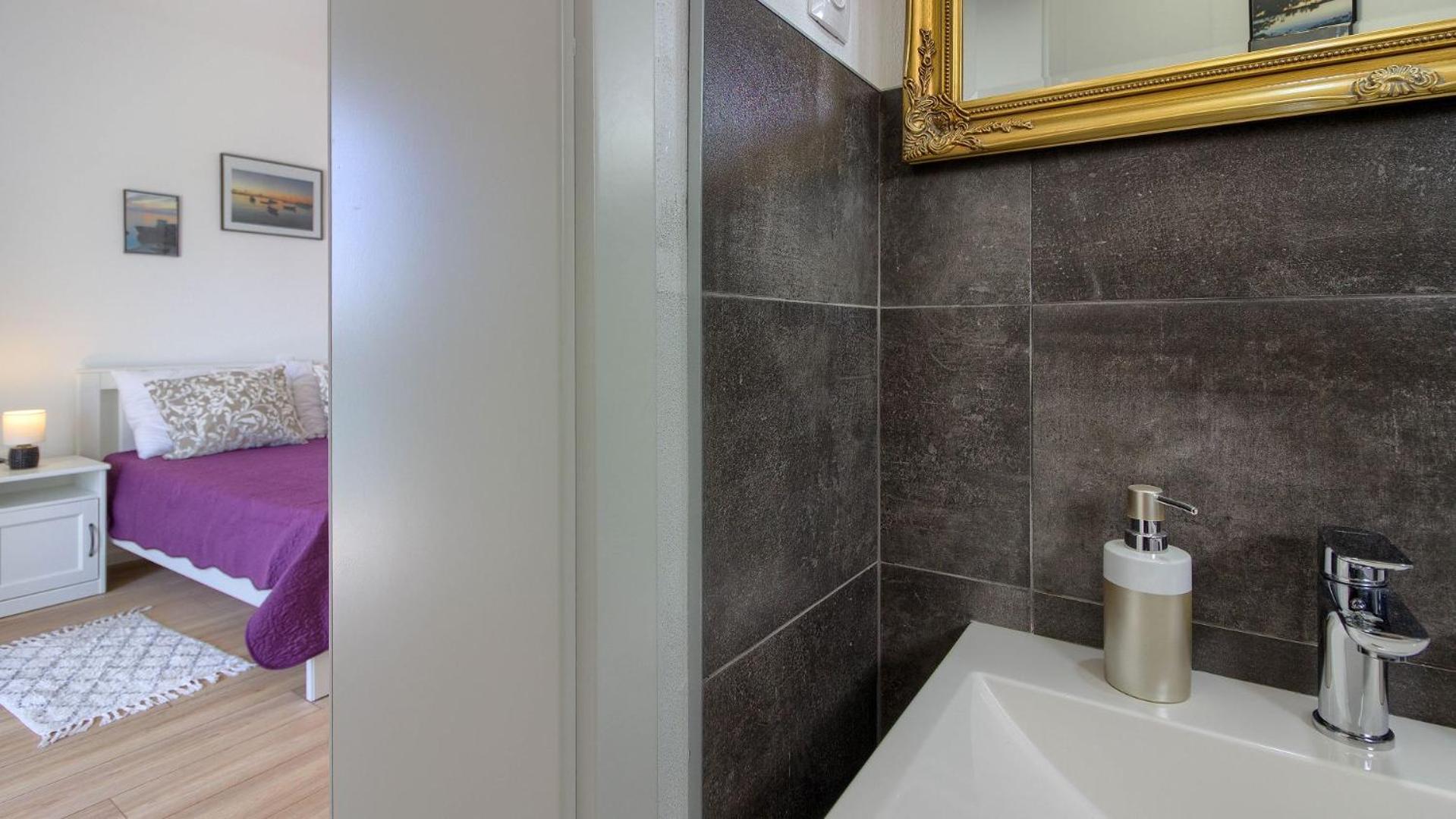 Vila White Memory view 4