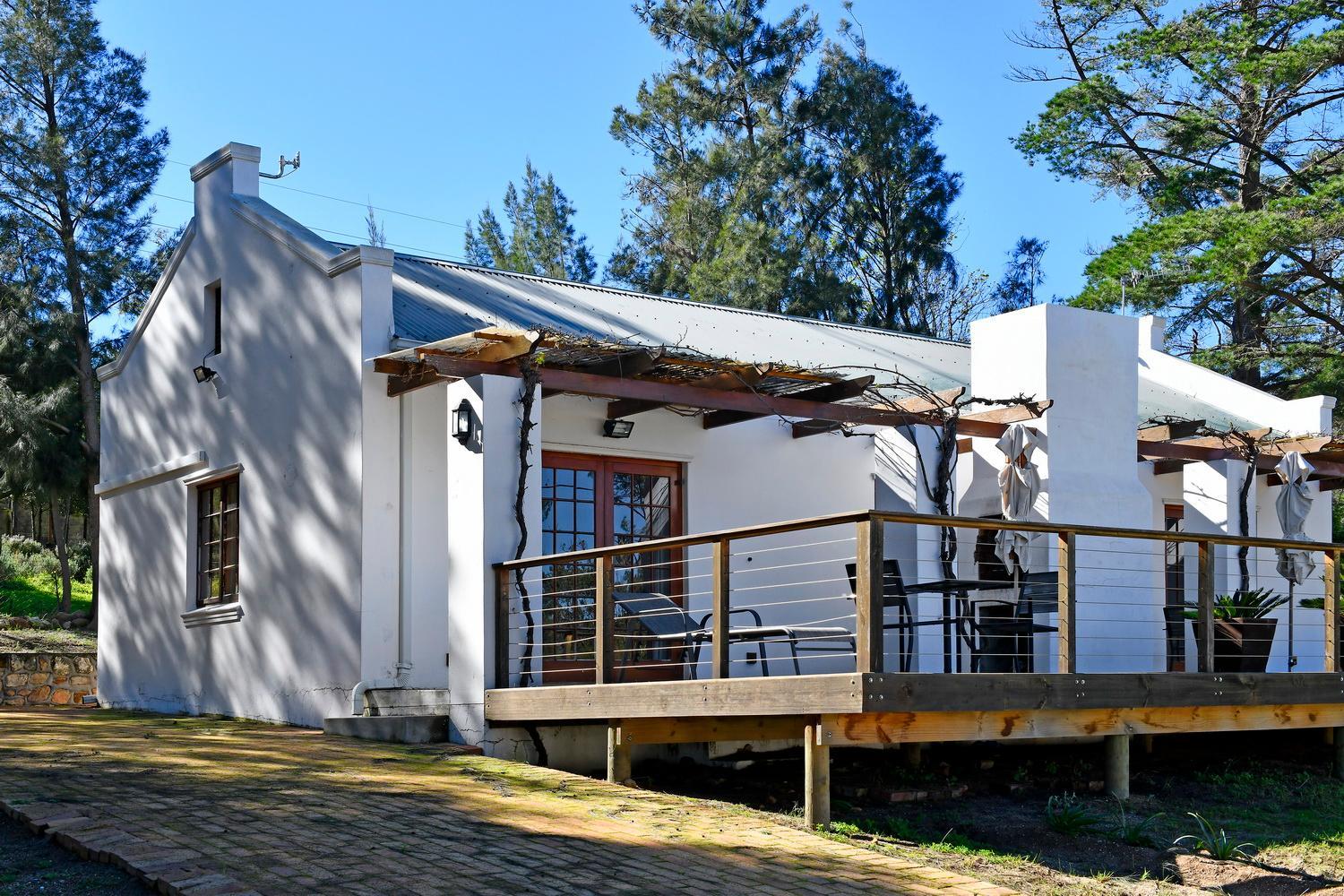 Topiary Wine Estate & Cottages