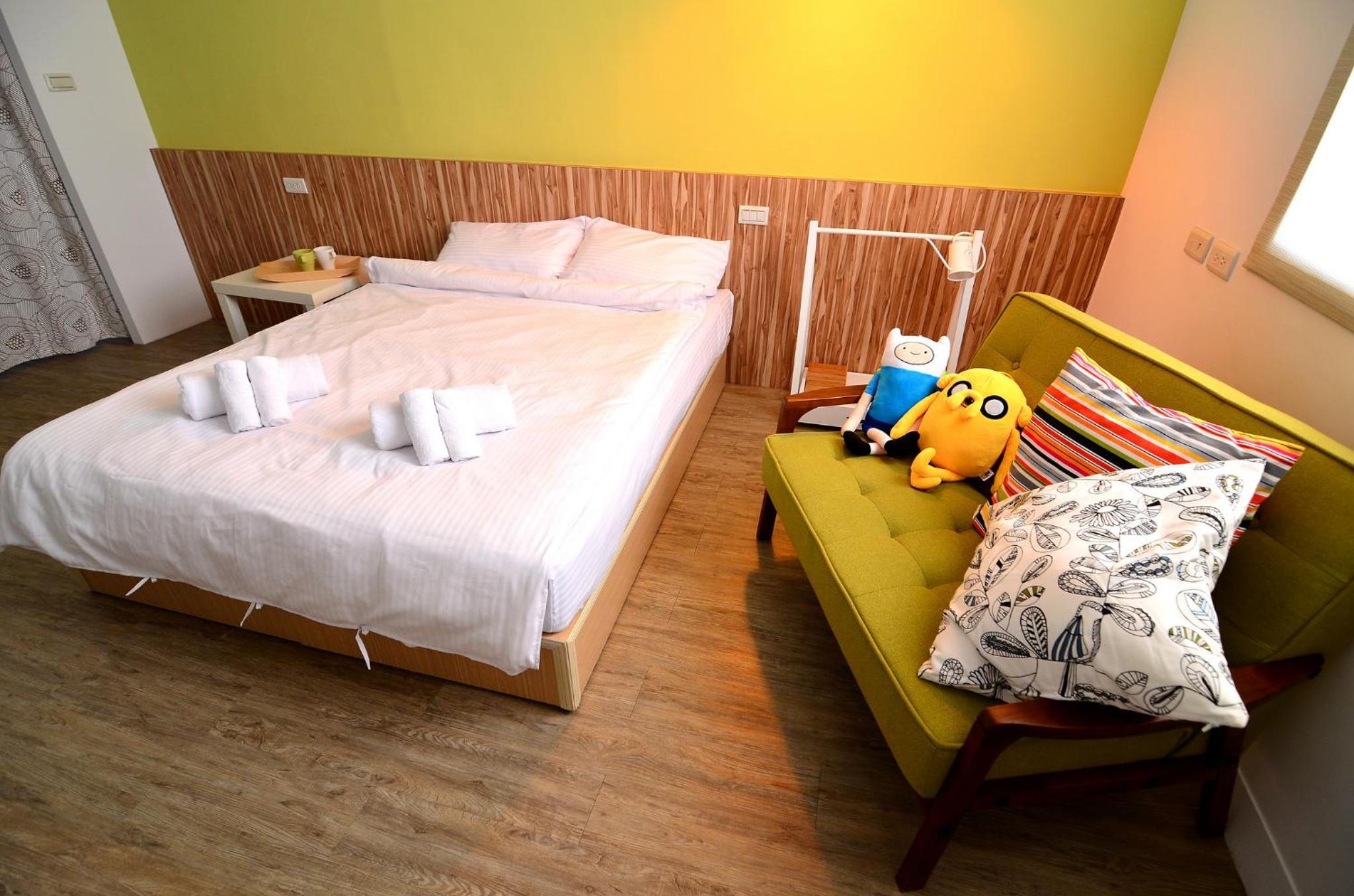 Leaf Hostel