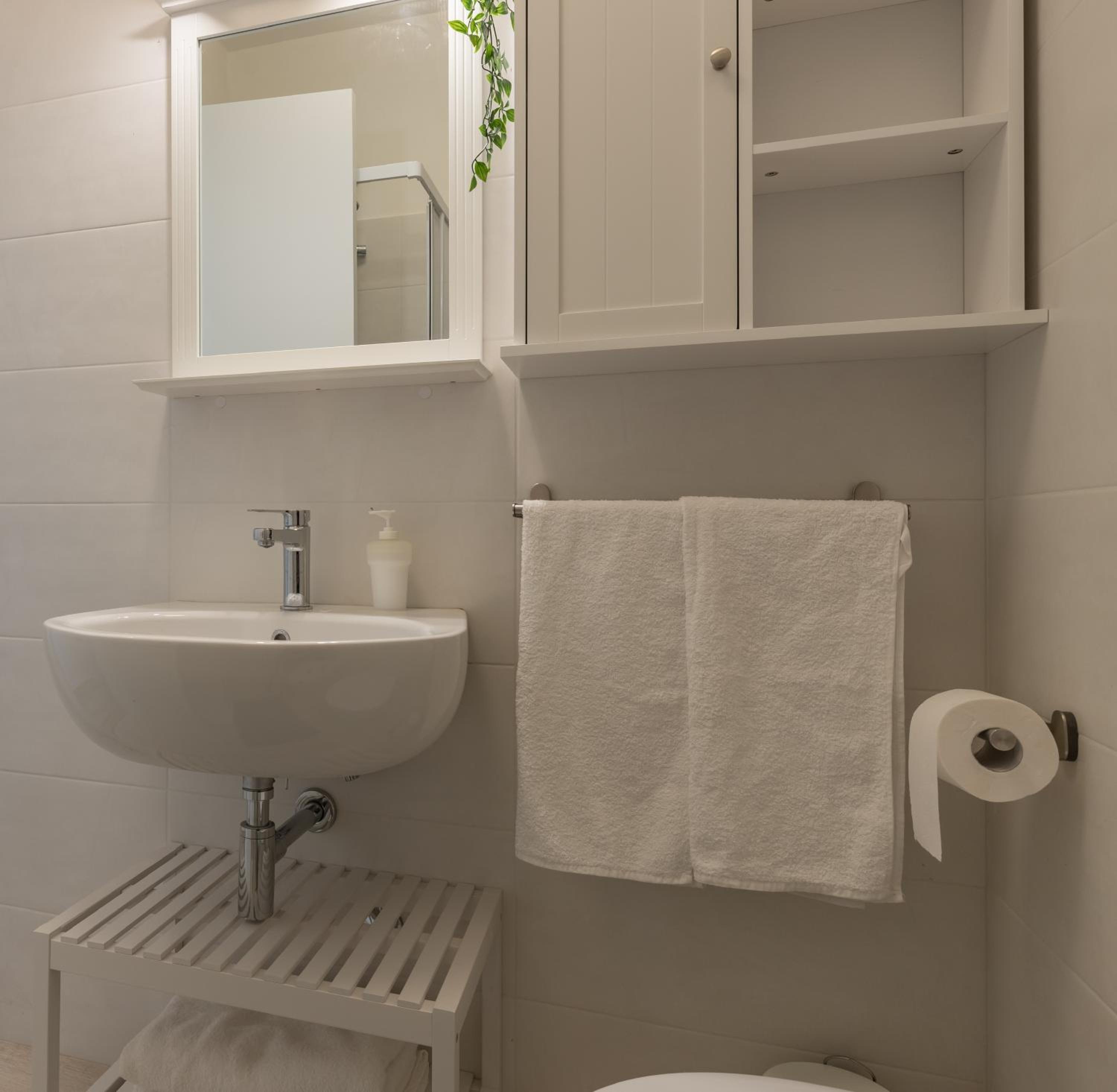 Conero Sea Loft en Marcelli — bathroom