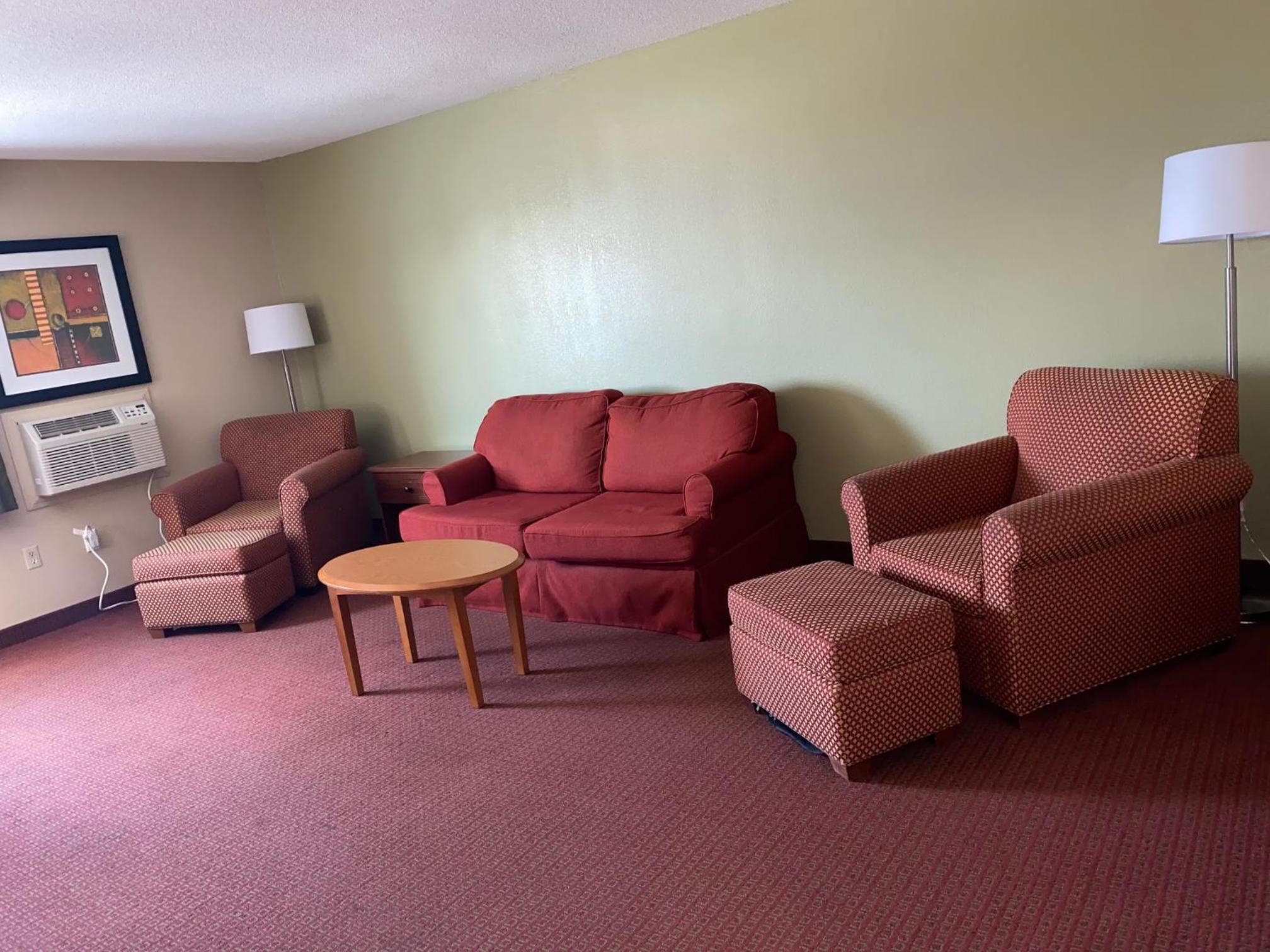 Kokomo Vacations - Baymont by Wyndham Kokomo - Property Image 3