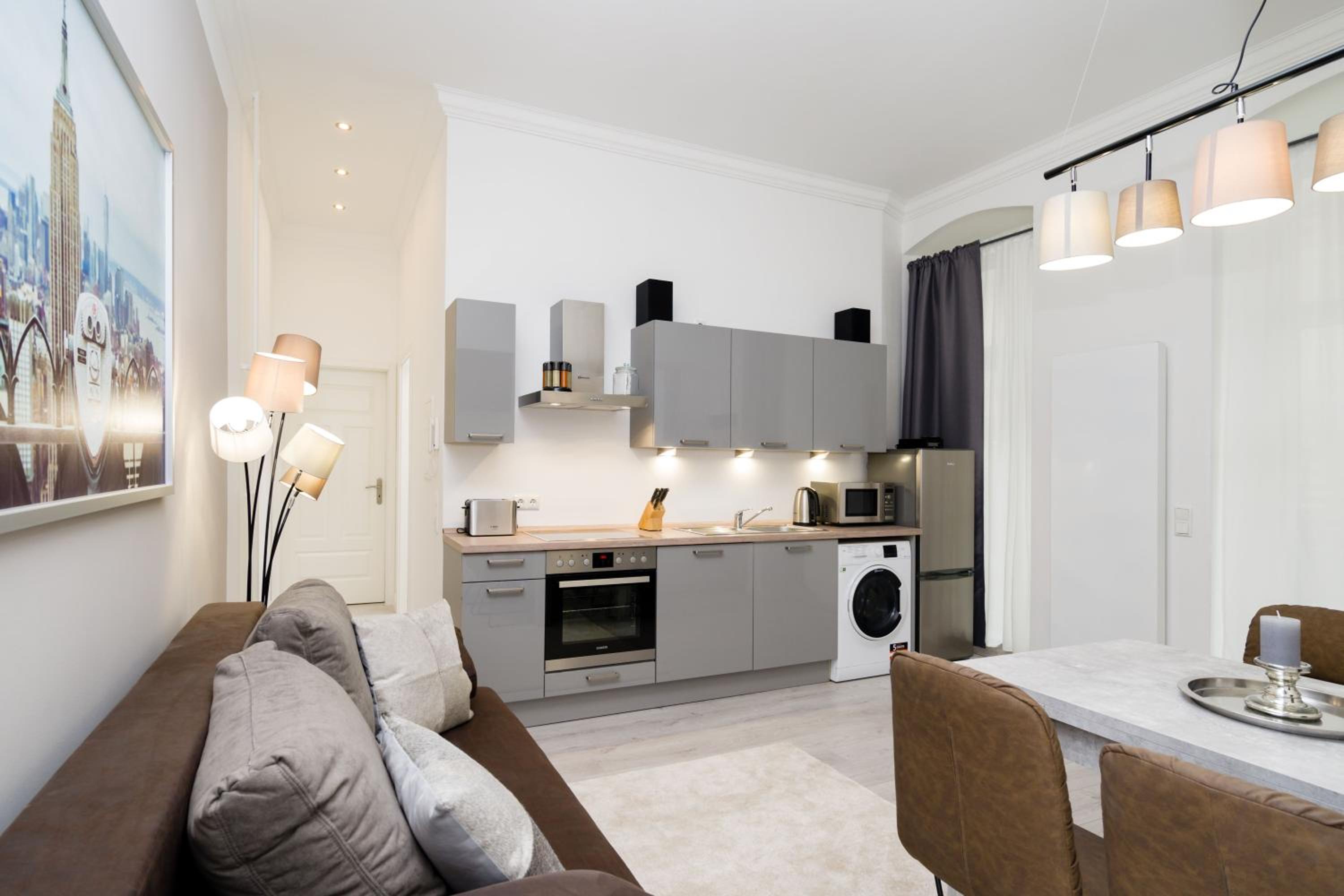 The Lohmeyerstr III, lovely 2 BR, group & family friendly, 2- 4 Guests photo 2