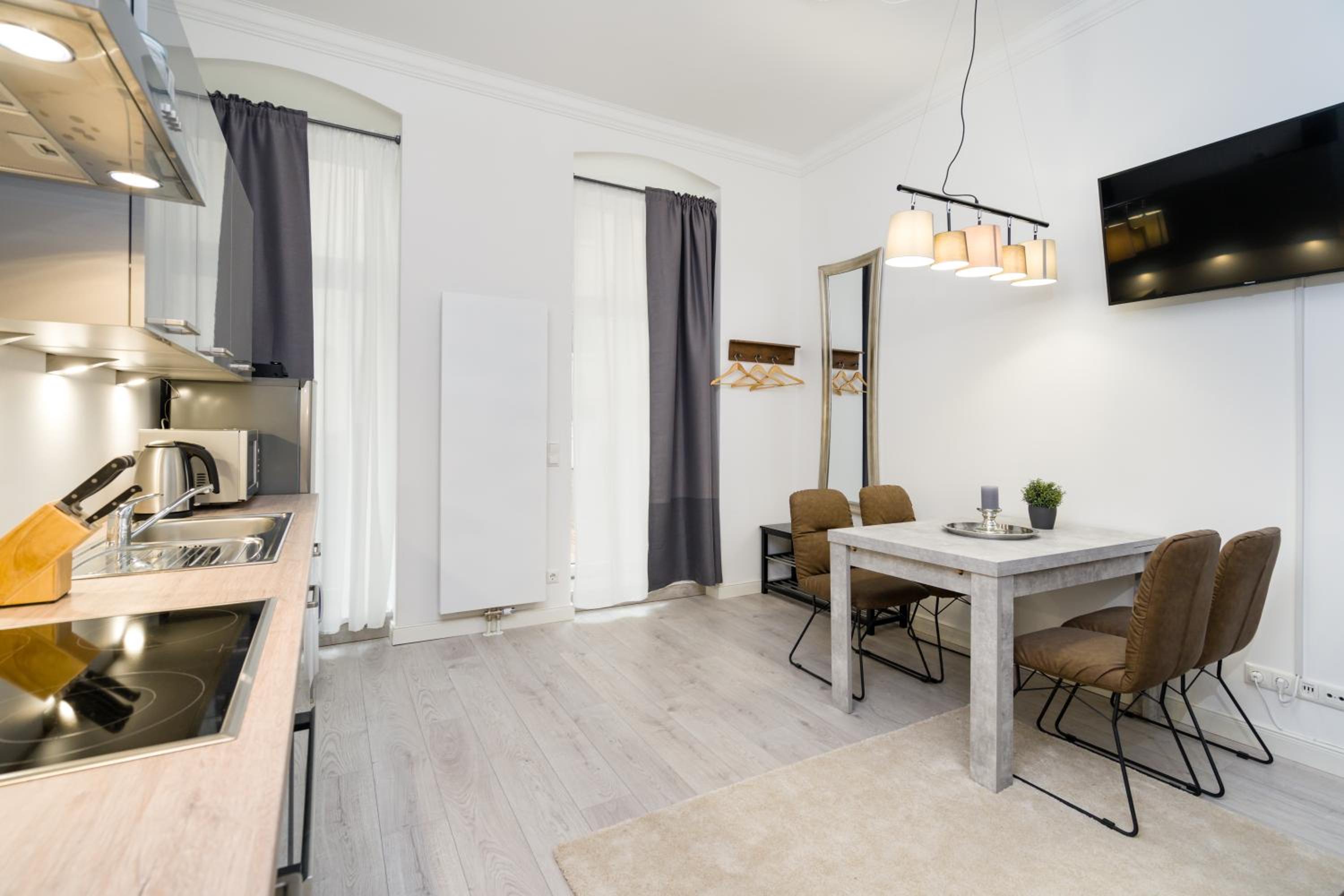 The Lohmeyerstr III, lovely 2 BR, group & family friendly, 2- 4 Guests photo 3