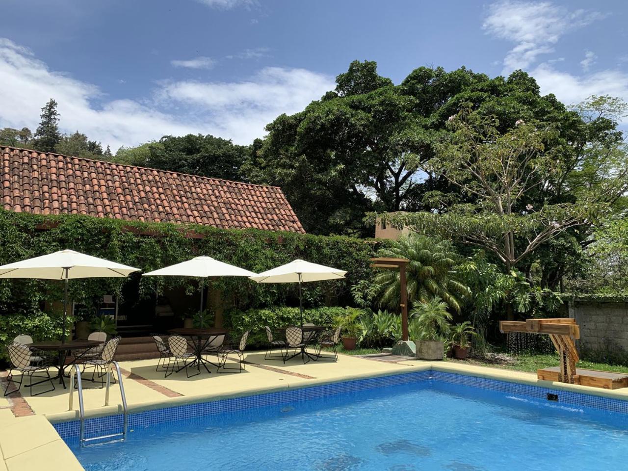ARANJUEZ LOFTS Santa Ana