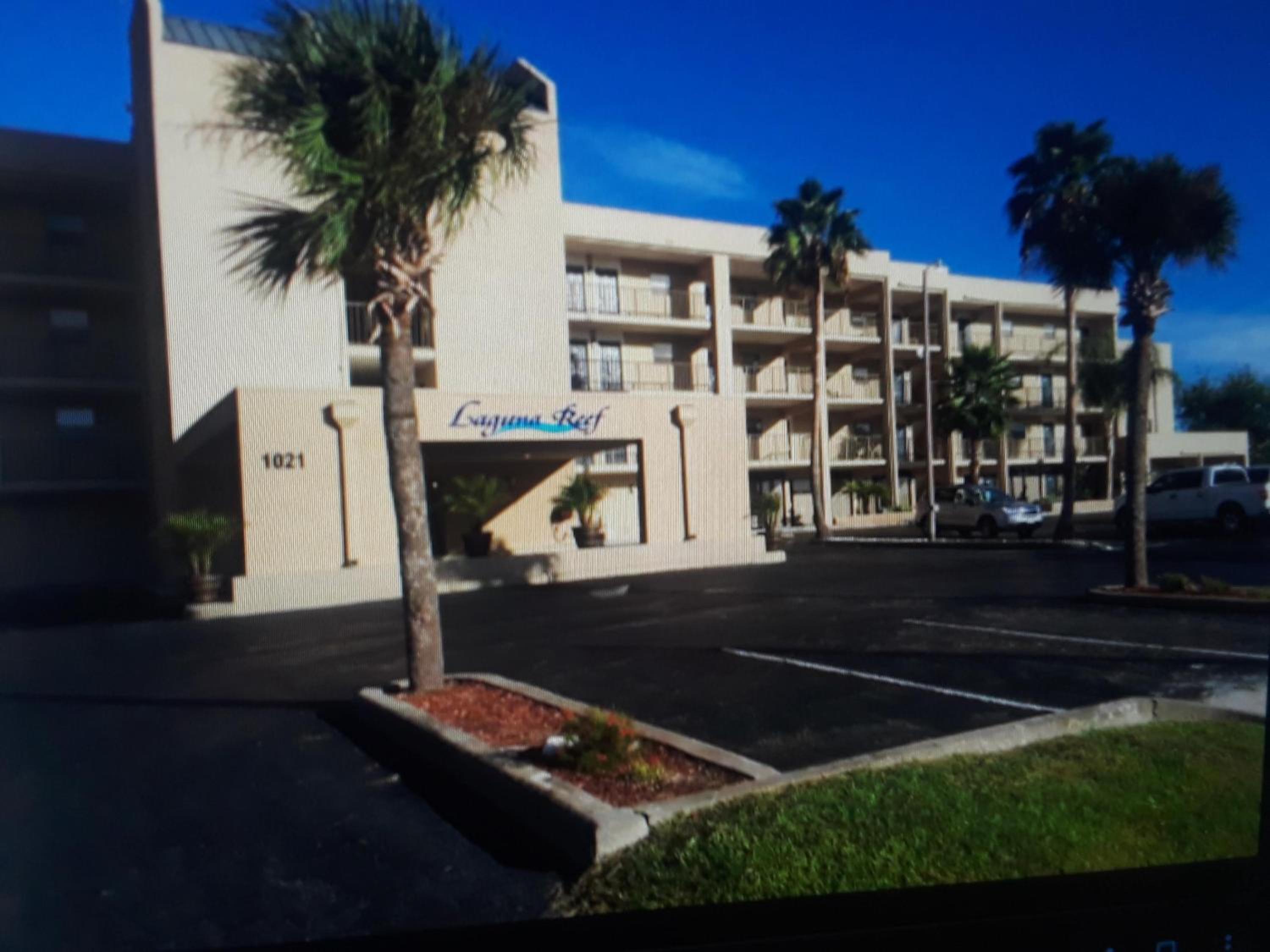Hotel Benjamin's Pier at Laguna Reef Resort