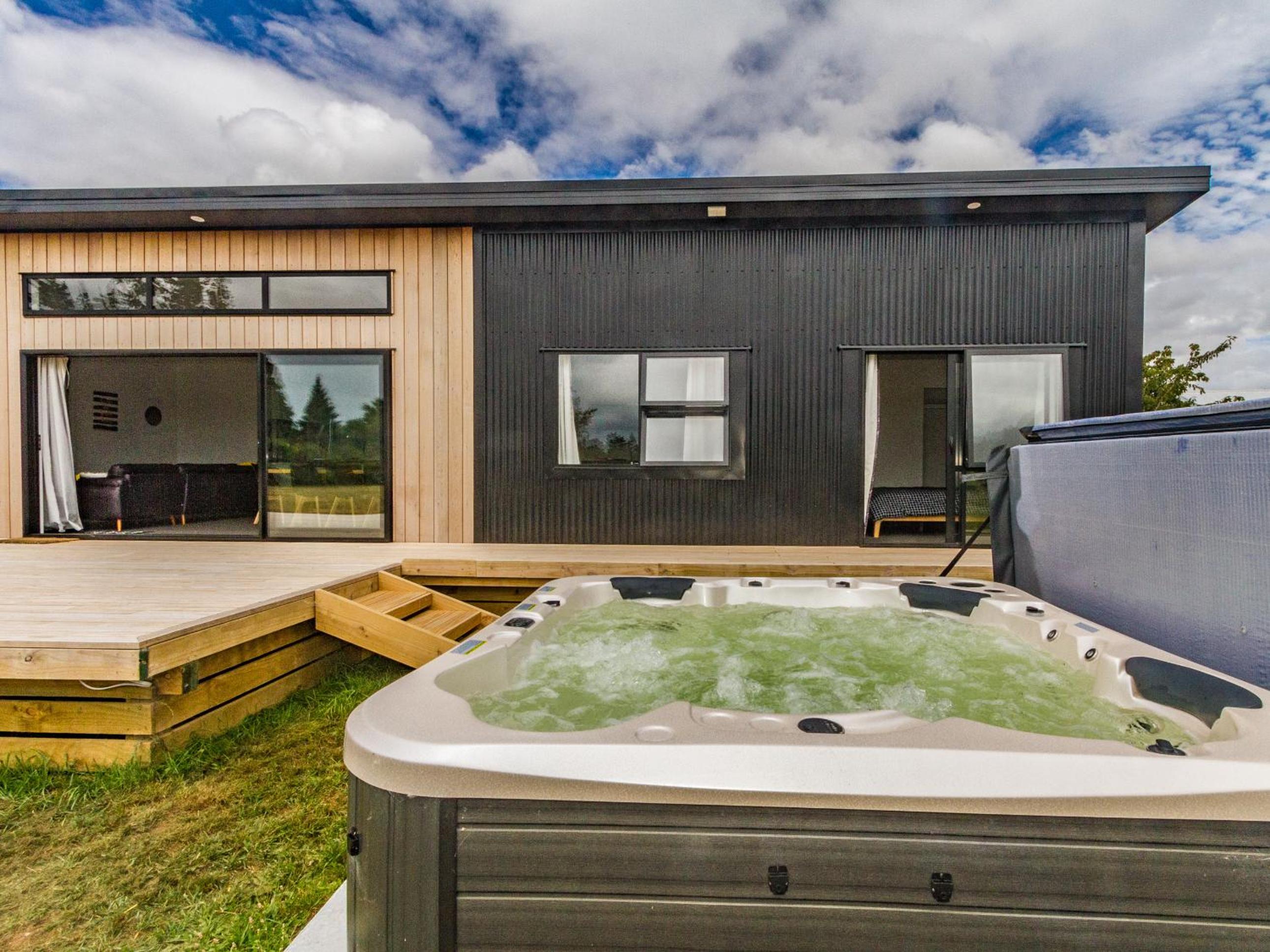 Mountain Adventure Spa Escape - Ohakune Home view 3