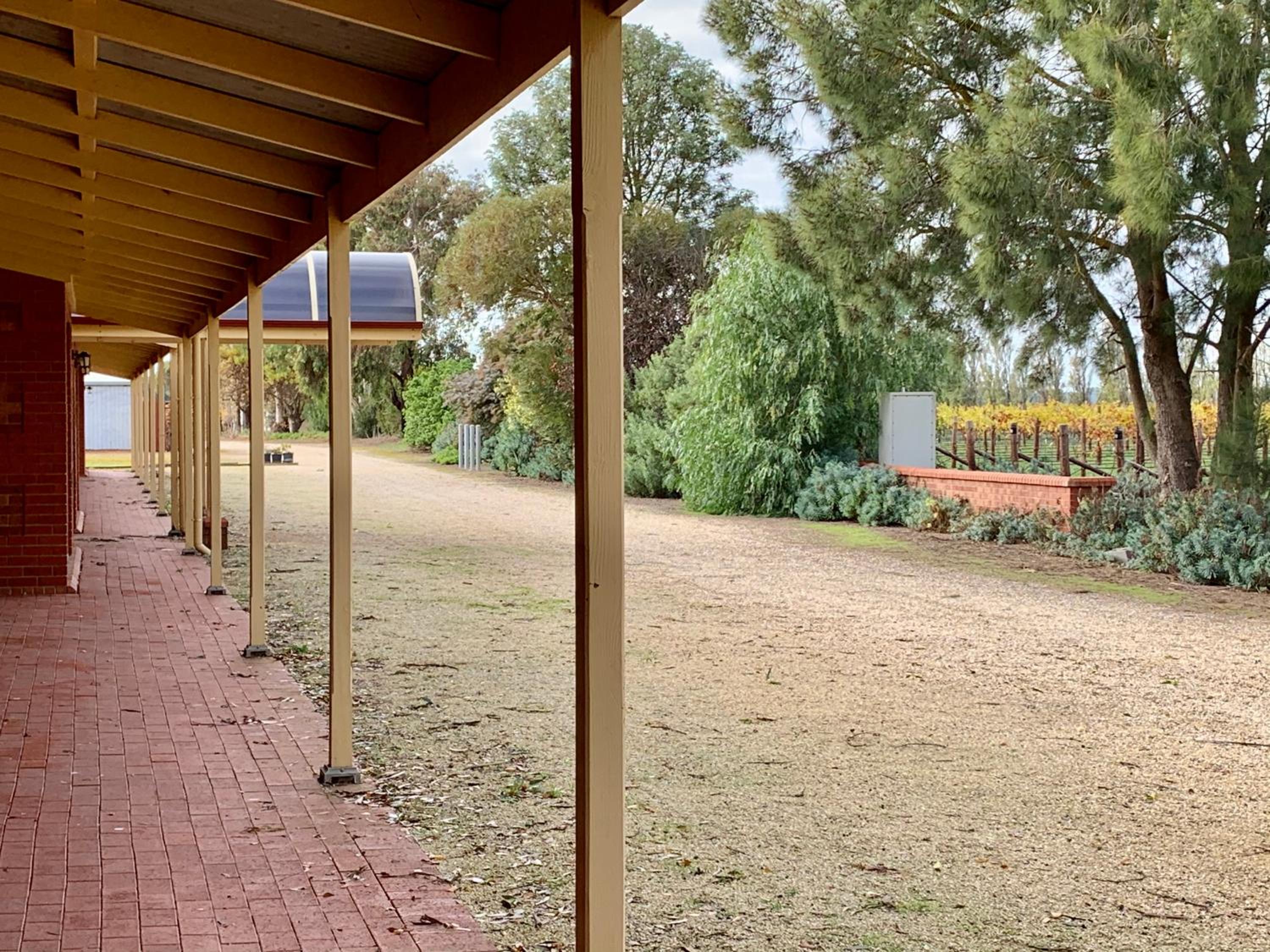 Coonawarra Place Motor Inn