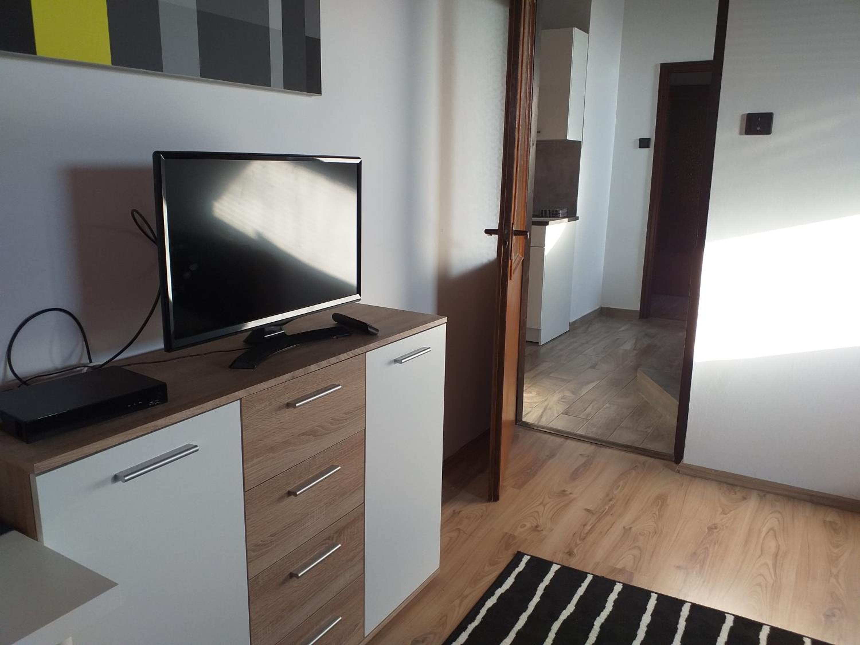 ART INN APARTMANHÁZ BALATON-GYENESDIÁS