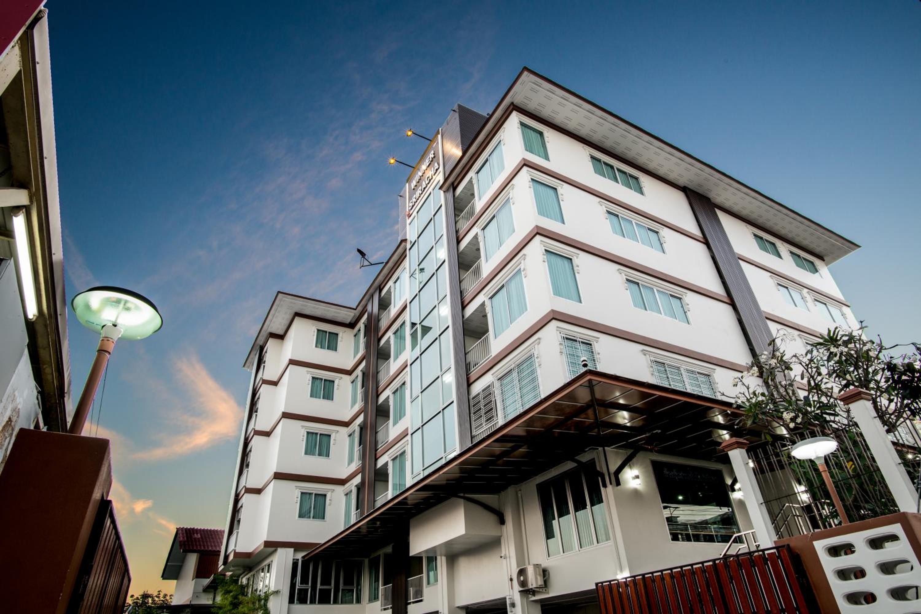 Hotel Winner Sriracha Serviced Apartment - Image 1