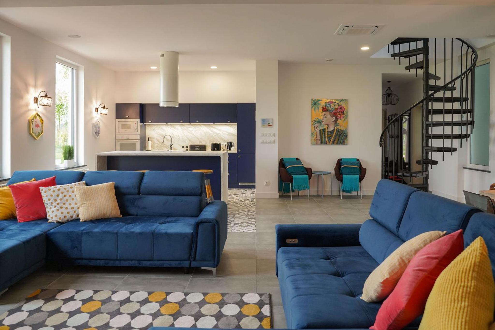 Grand House 47