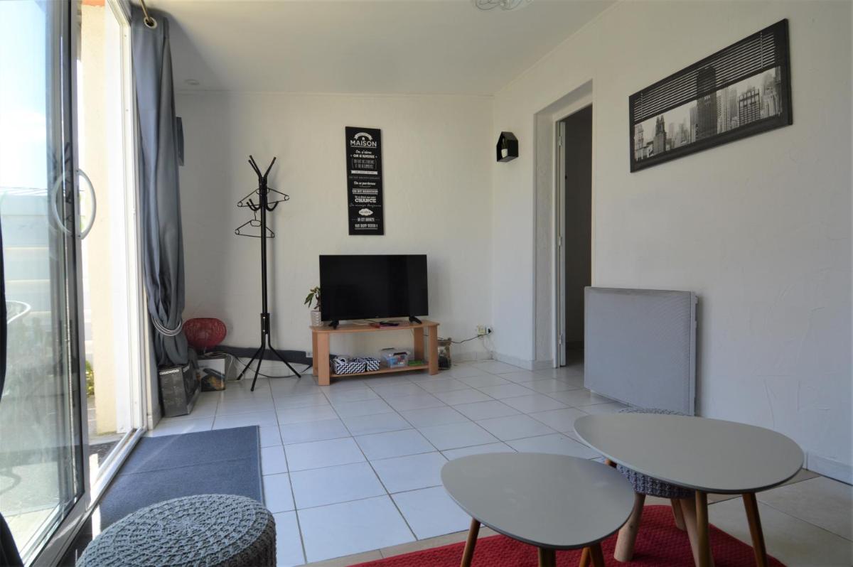 Maisonnette avec terrasse à 50m de la plage