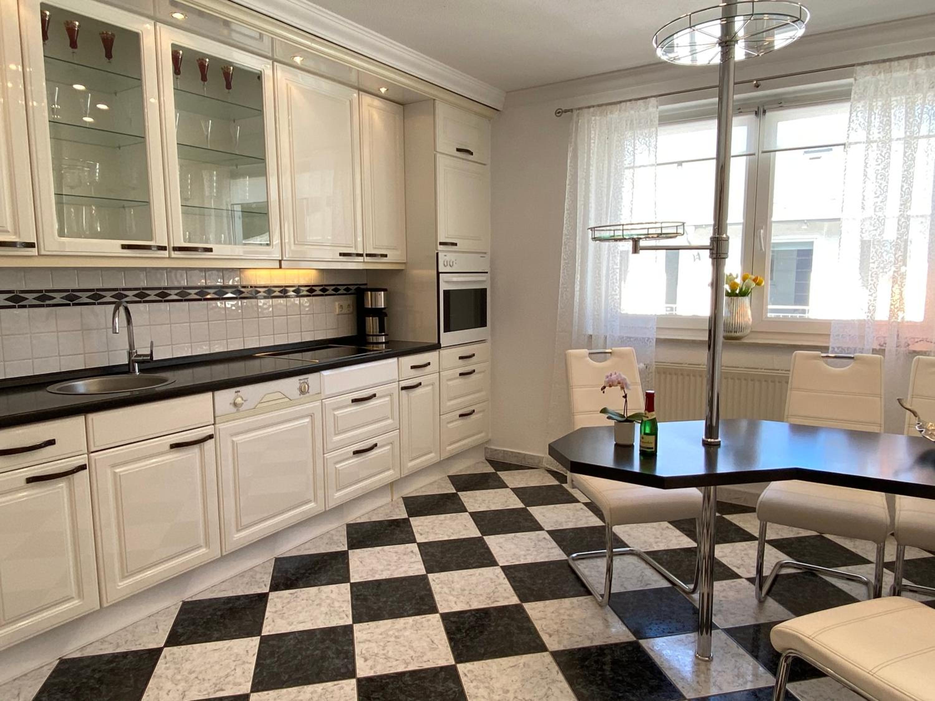 Apartmenthaus Sonnenblick in Binz - Parkplatz kostenlos