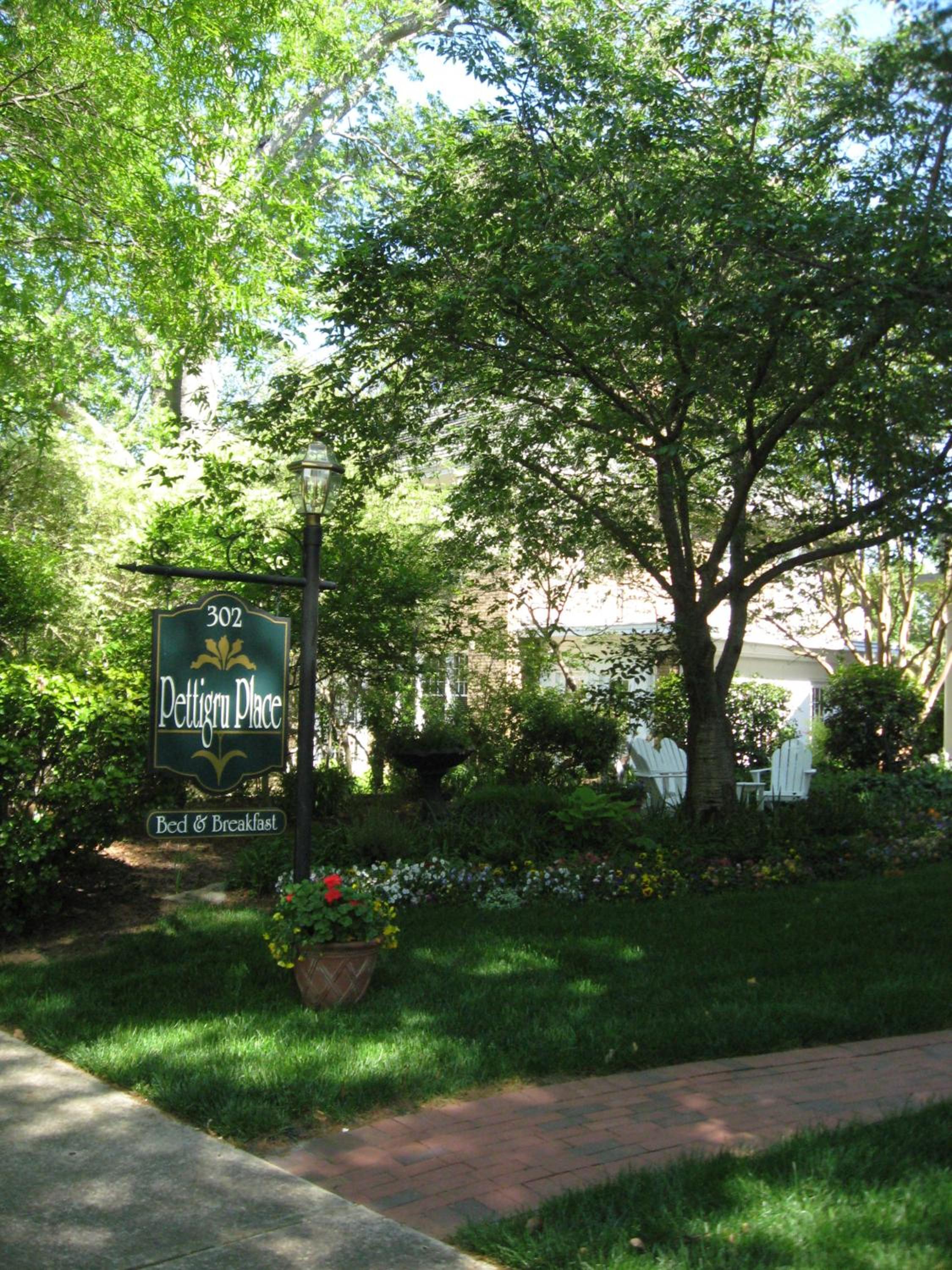 Pettigru Place Bed & Breakfast
