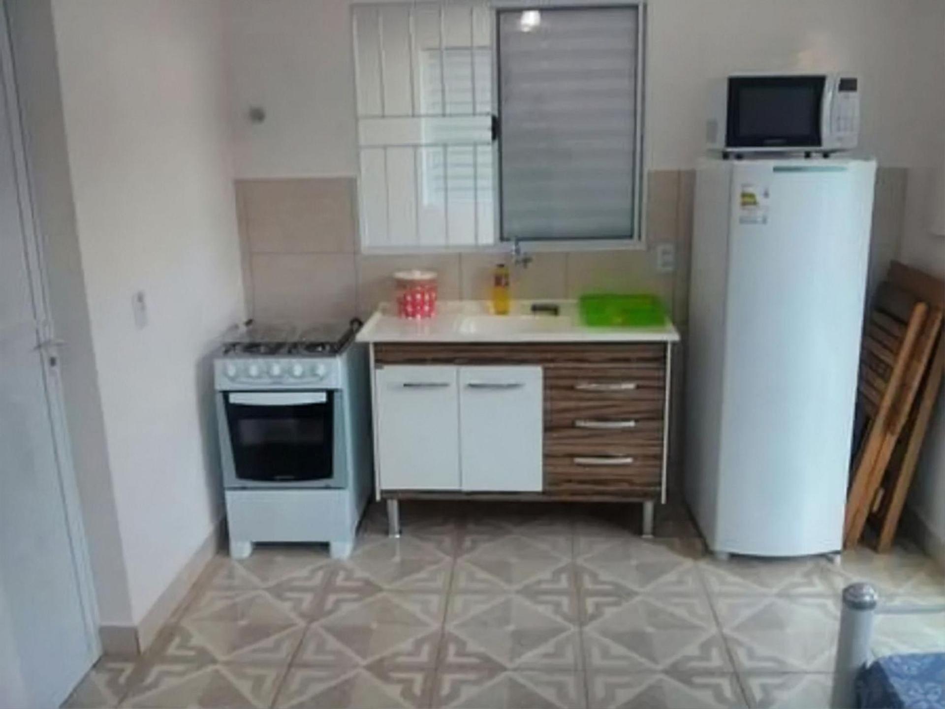 Estúdio em maresias com ar condicionado e piscina