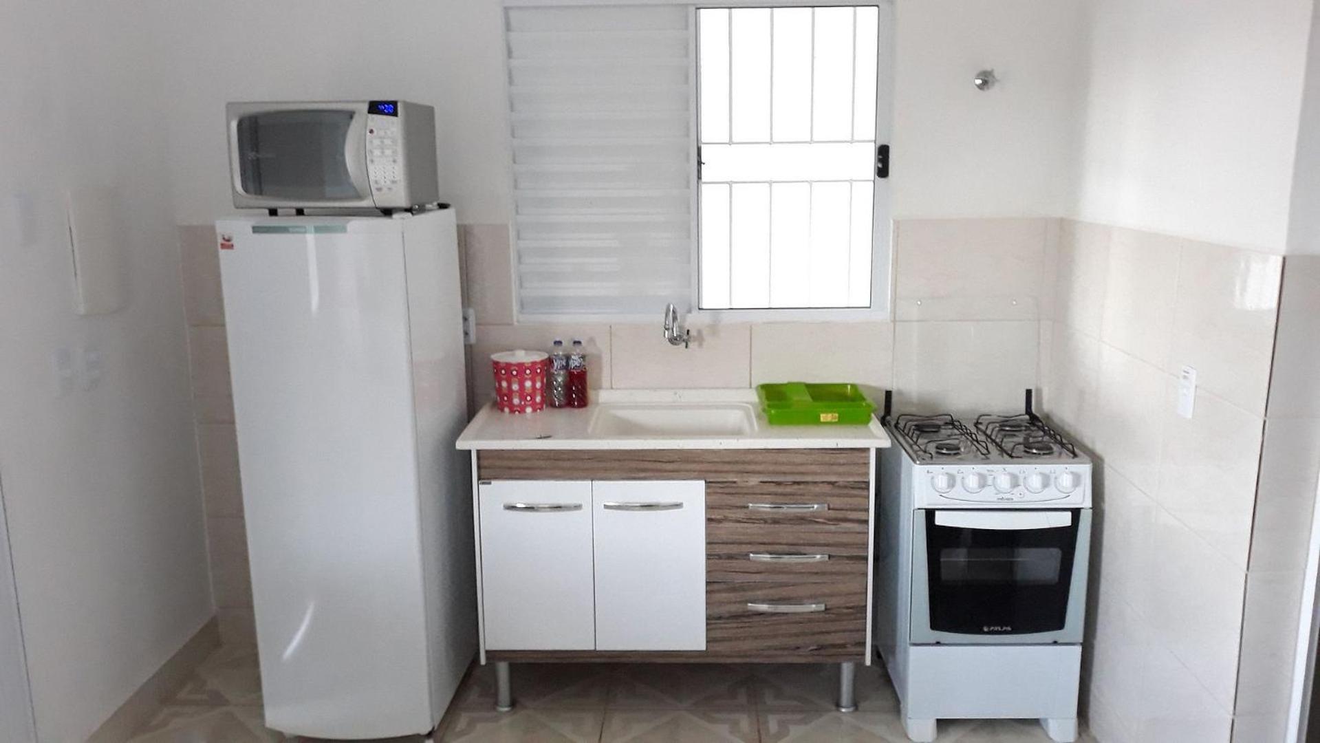 Estúdio em maresias com ar condicionado e piscina