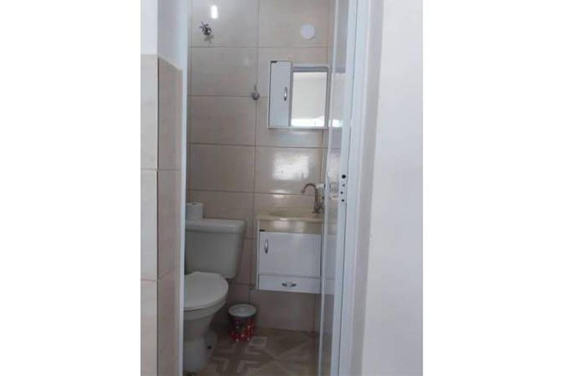 Estúdio em maresias com ar condicionado e piscina