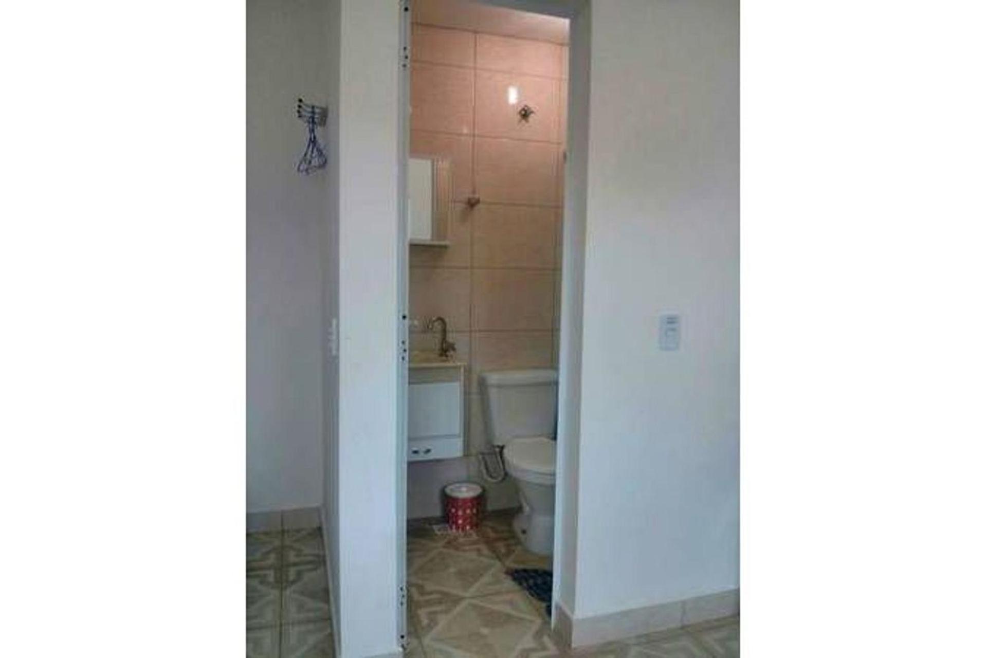 Estúdio em maresias com ar condicionado e piscina