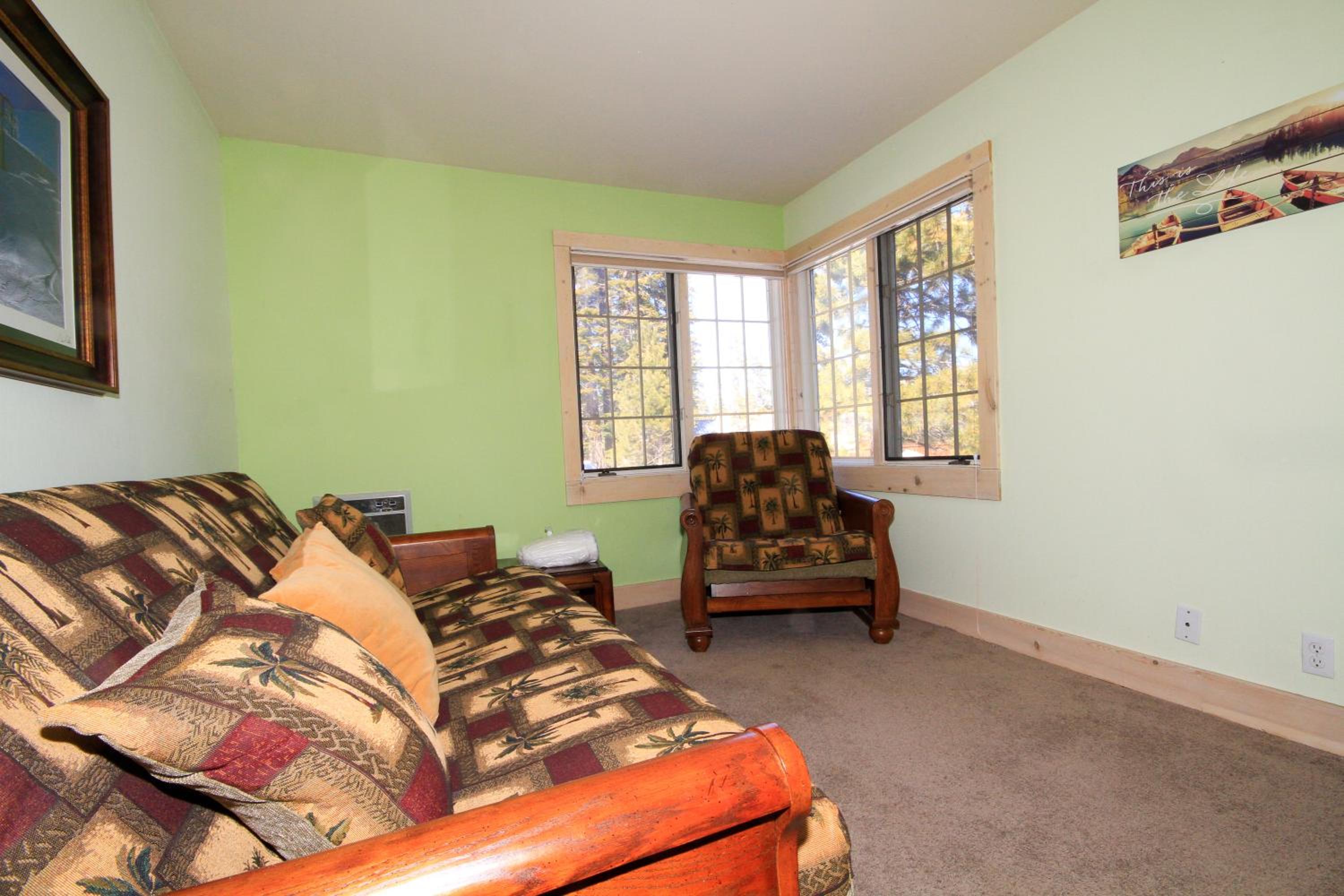 Mountainback 57 Den view 4
