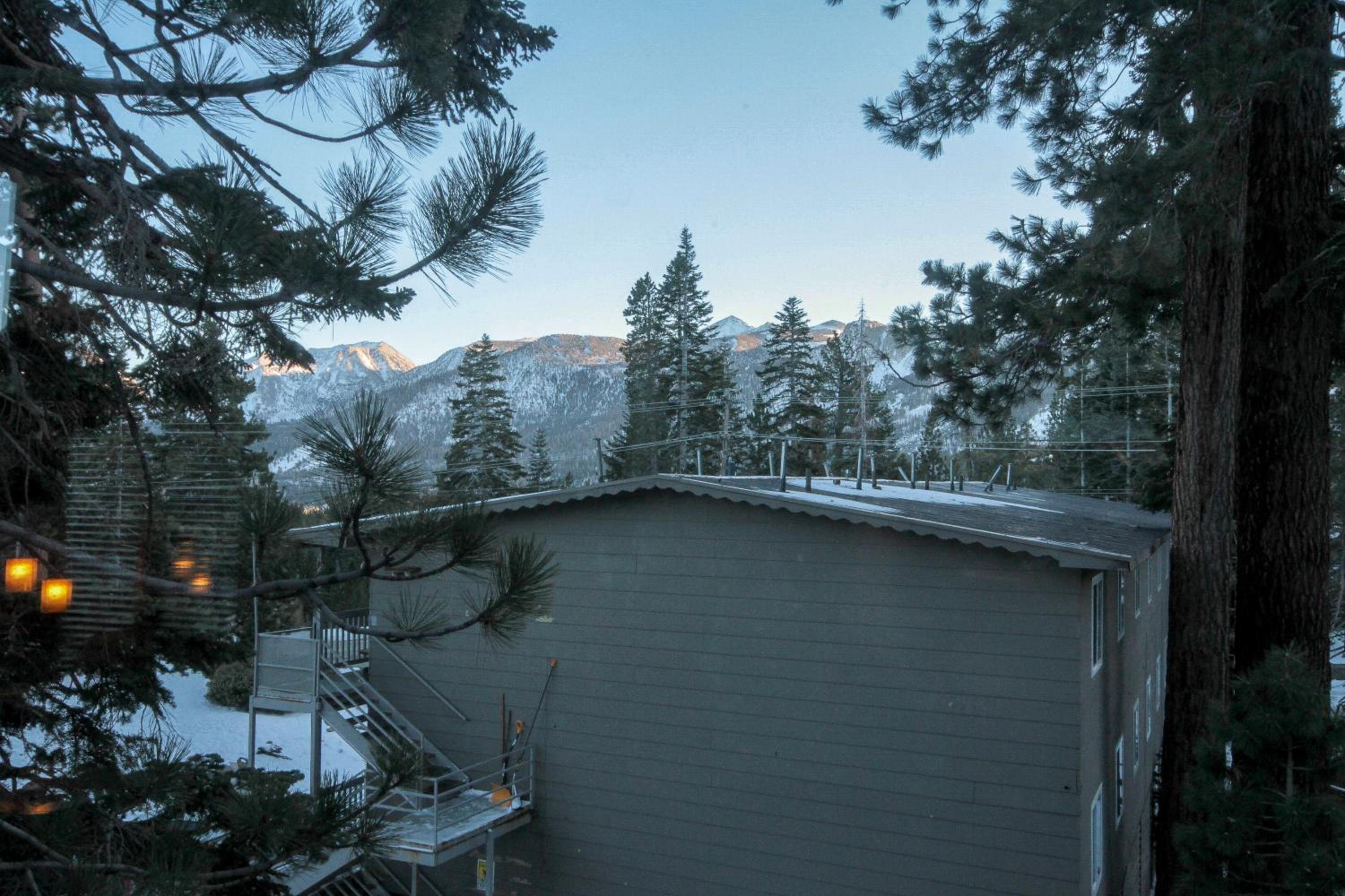 Mountainback 52 Loft Corner view 5
