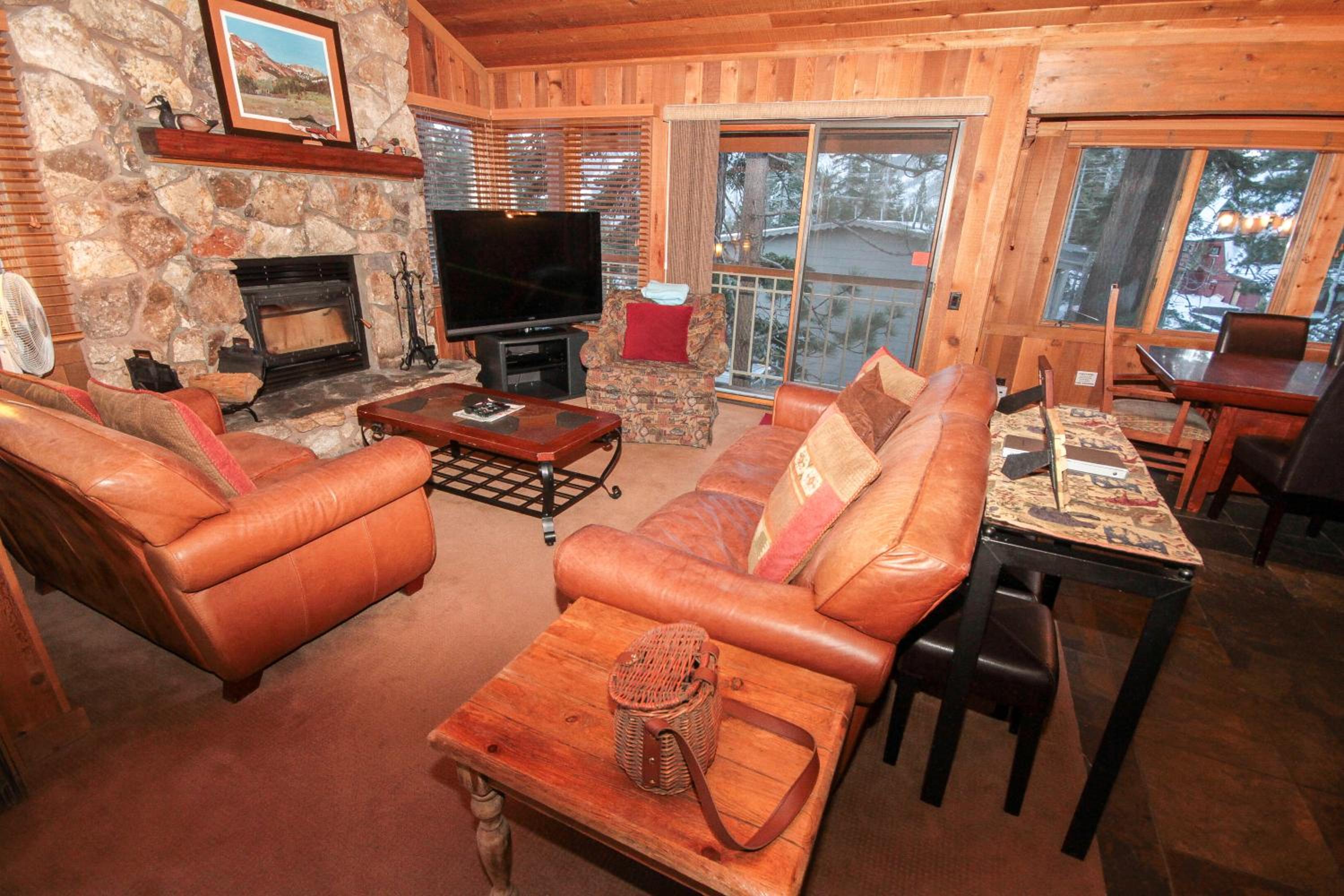 Mountainback 52 Loft Corner view 3