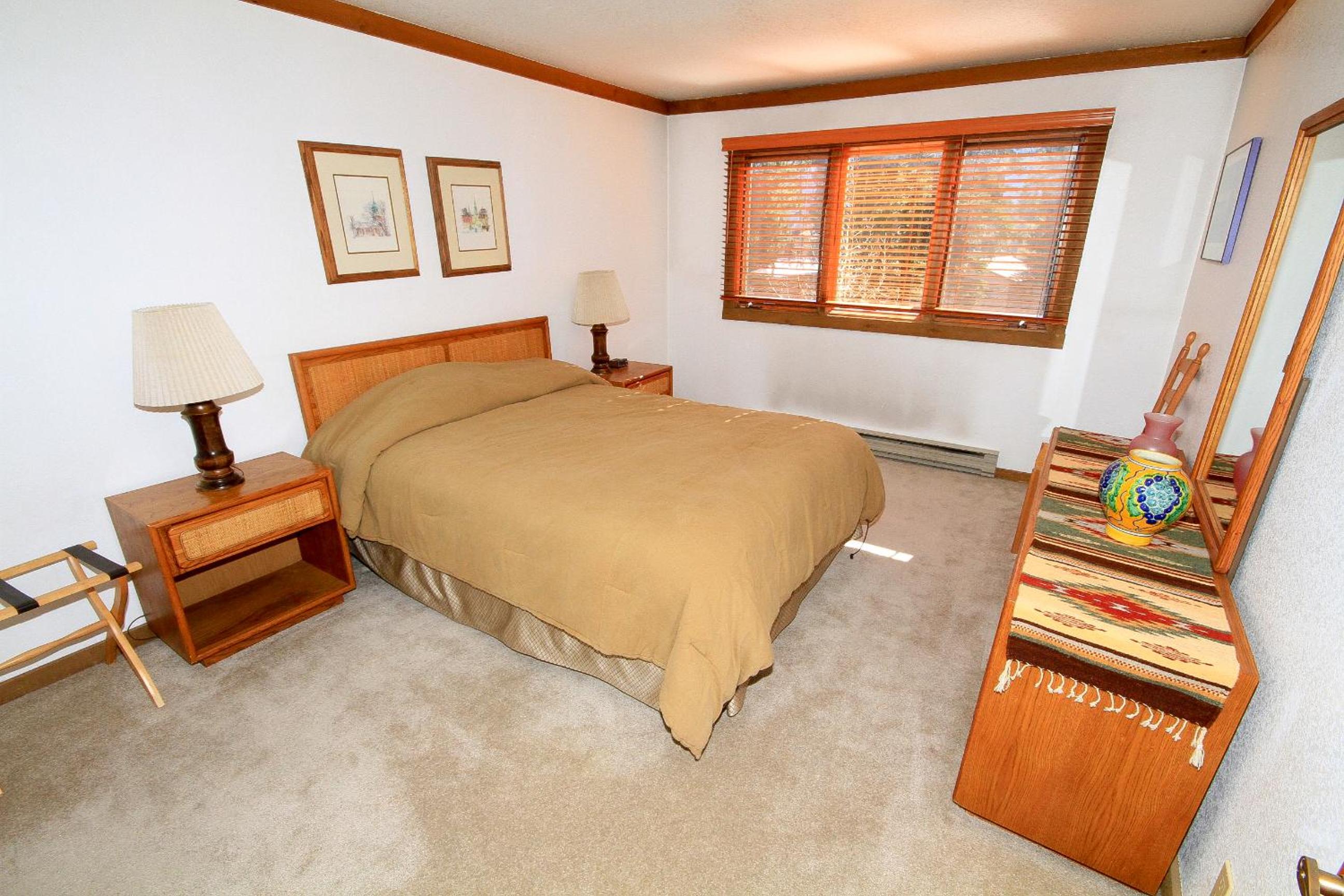 Mountainback 72 Corner Unit