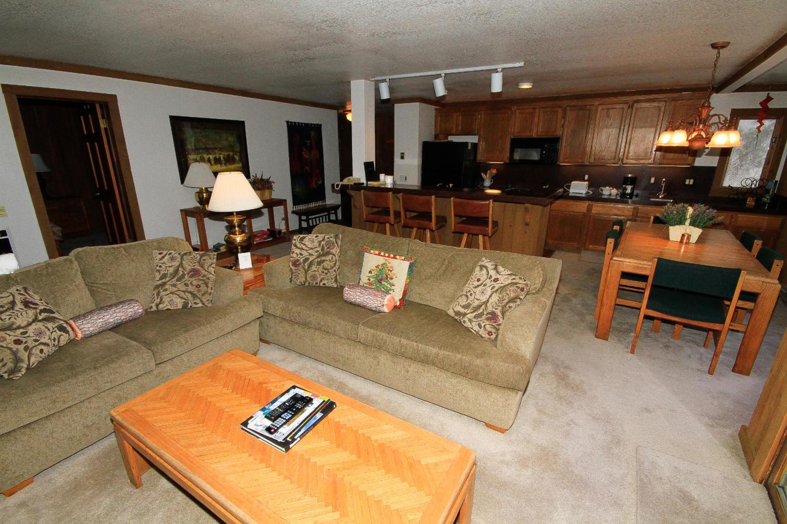 Mountainback 72 Corner Unit