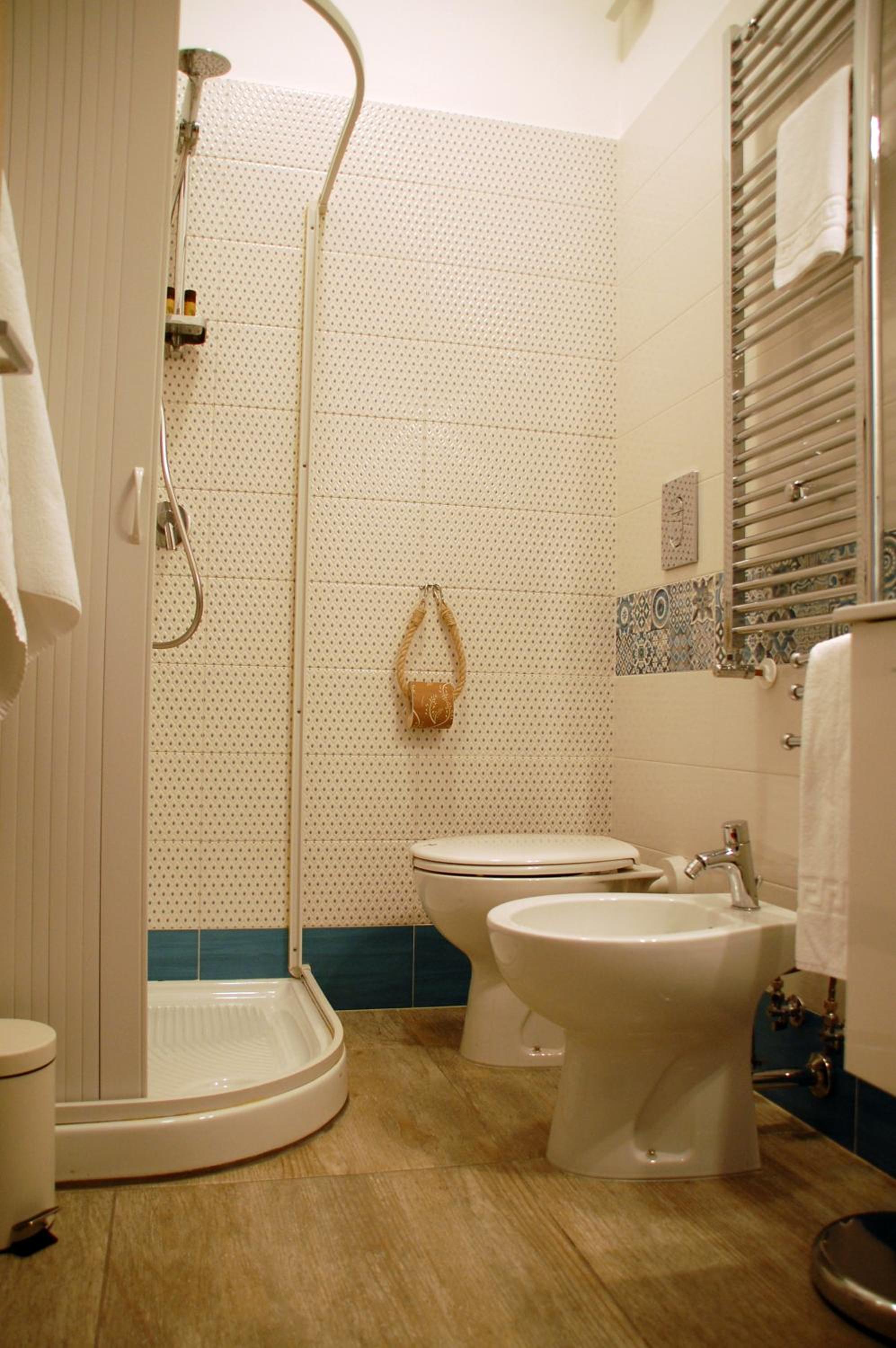 Dimore del Sud en Trani — bathroom