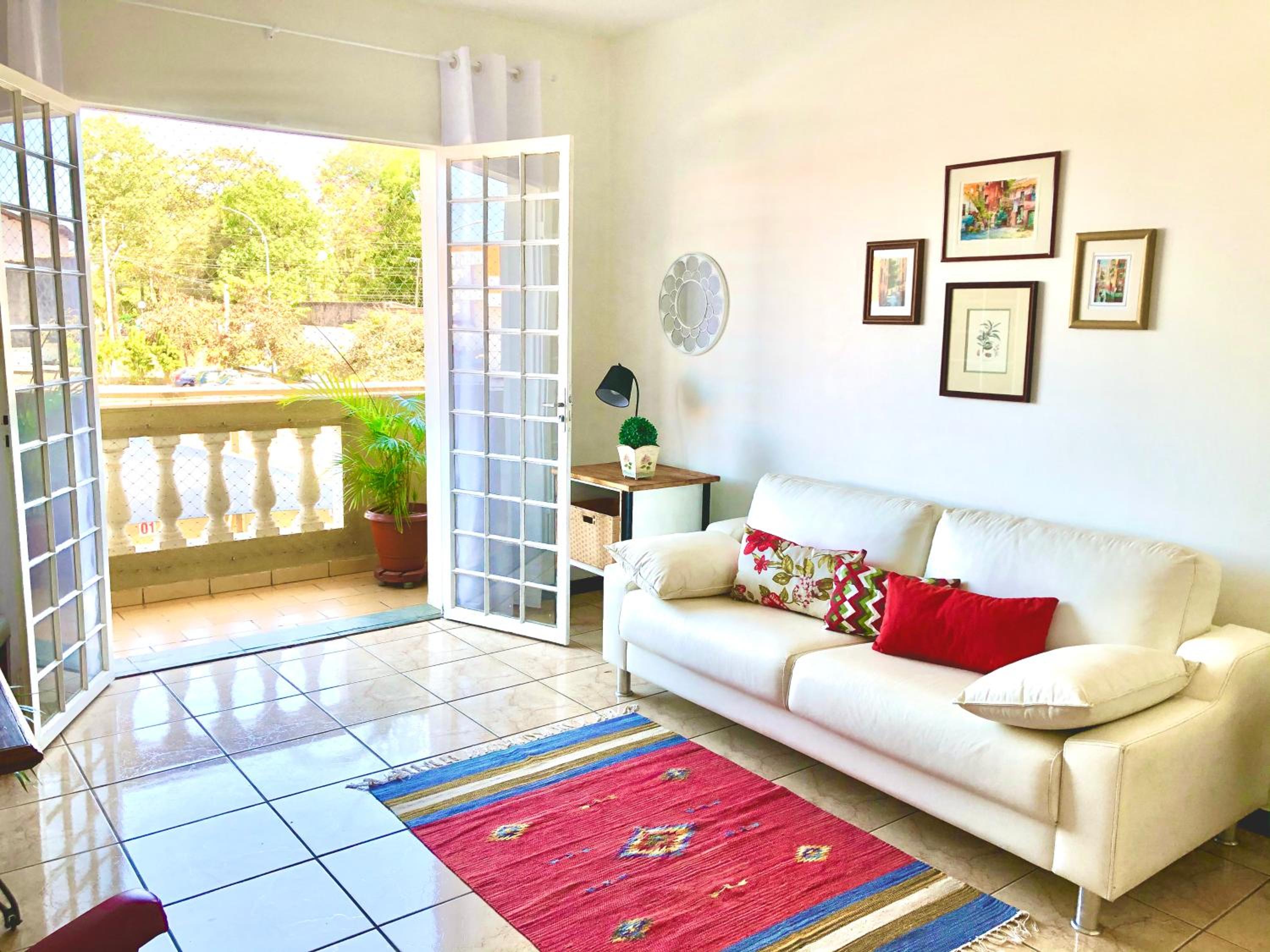 Apartamentos até 6 pessoas - 3 quartos, suíte, garagem e wifi