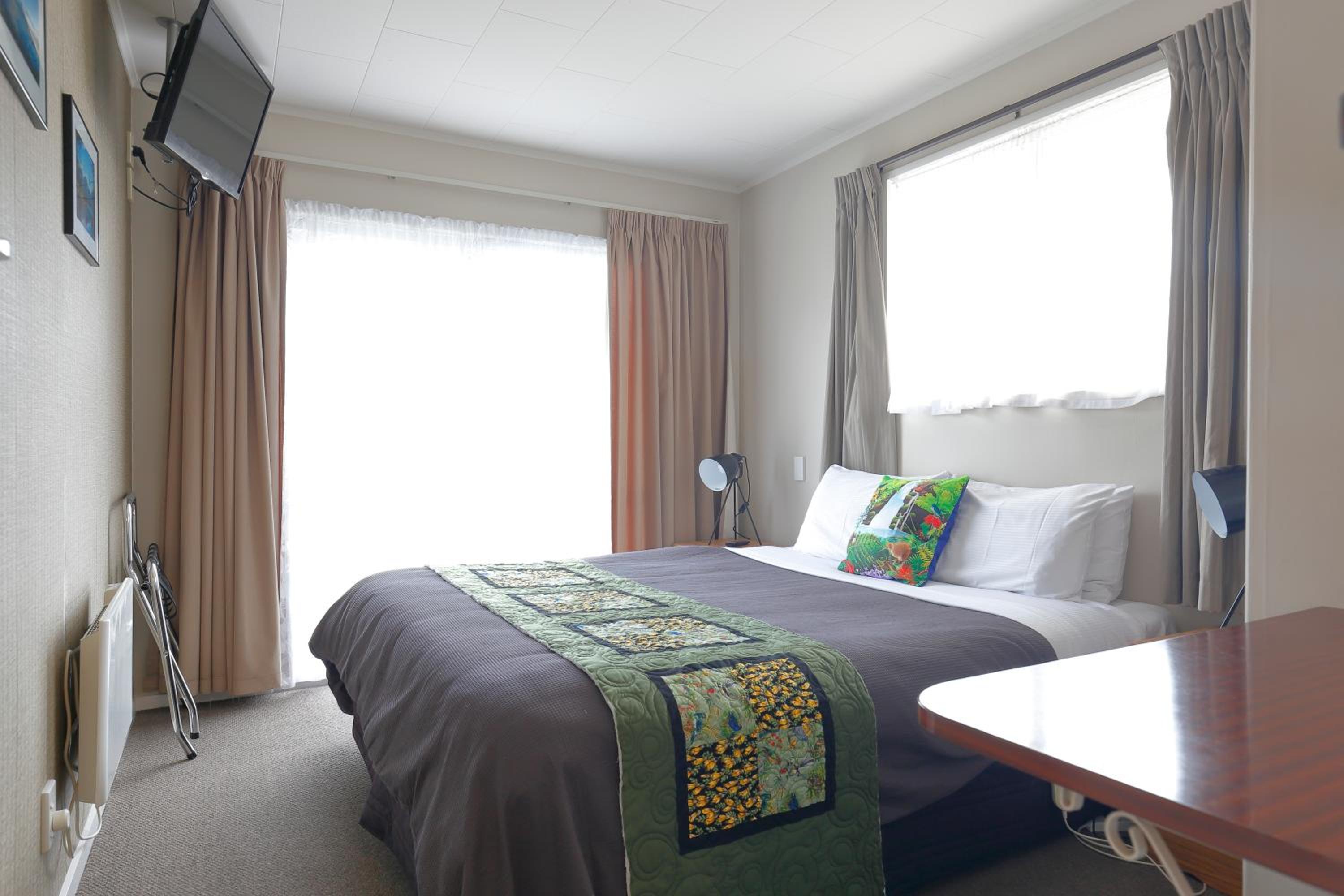 Aden Motel