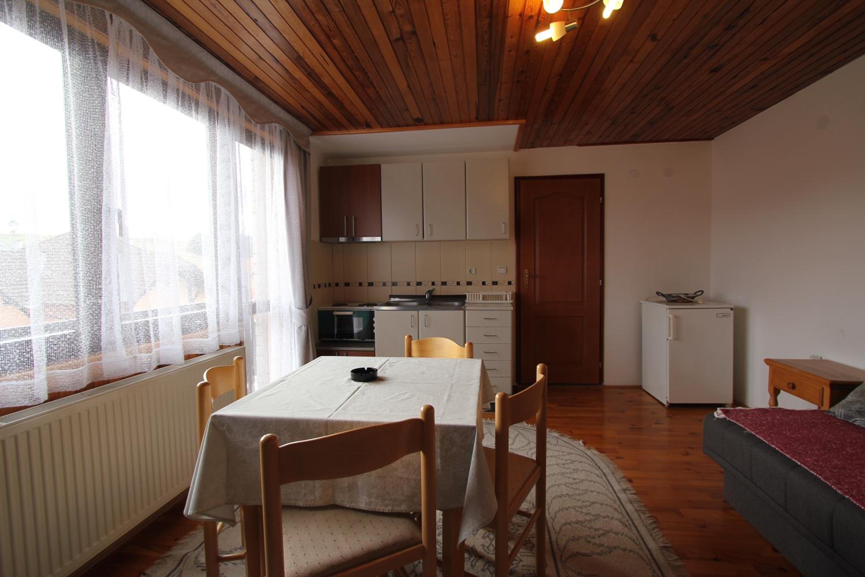 Apartmani Višnja view 2