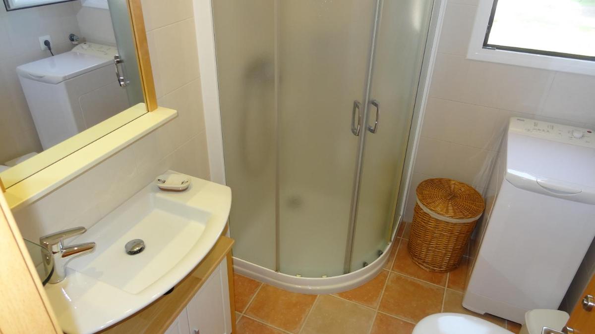 Photo 44