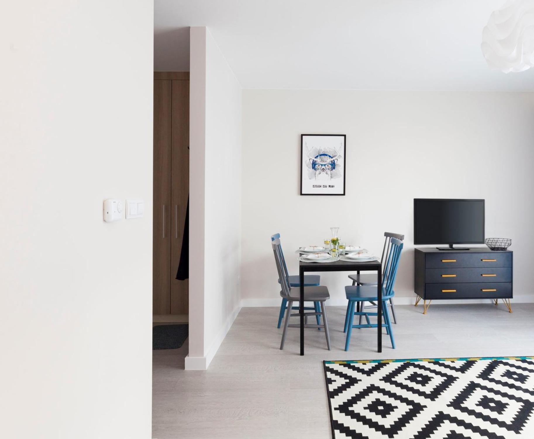 Raval Apartments - Soft Black view 2