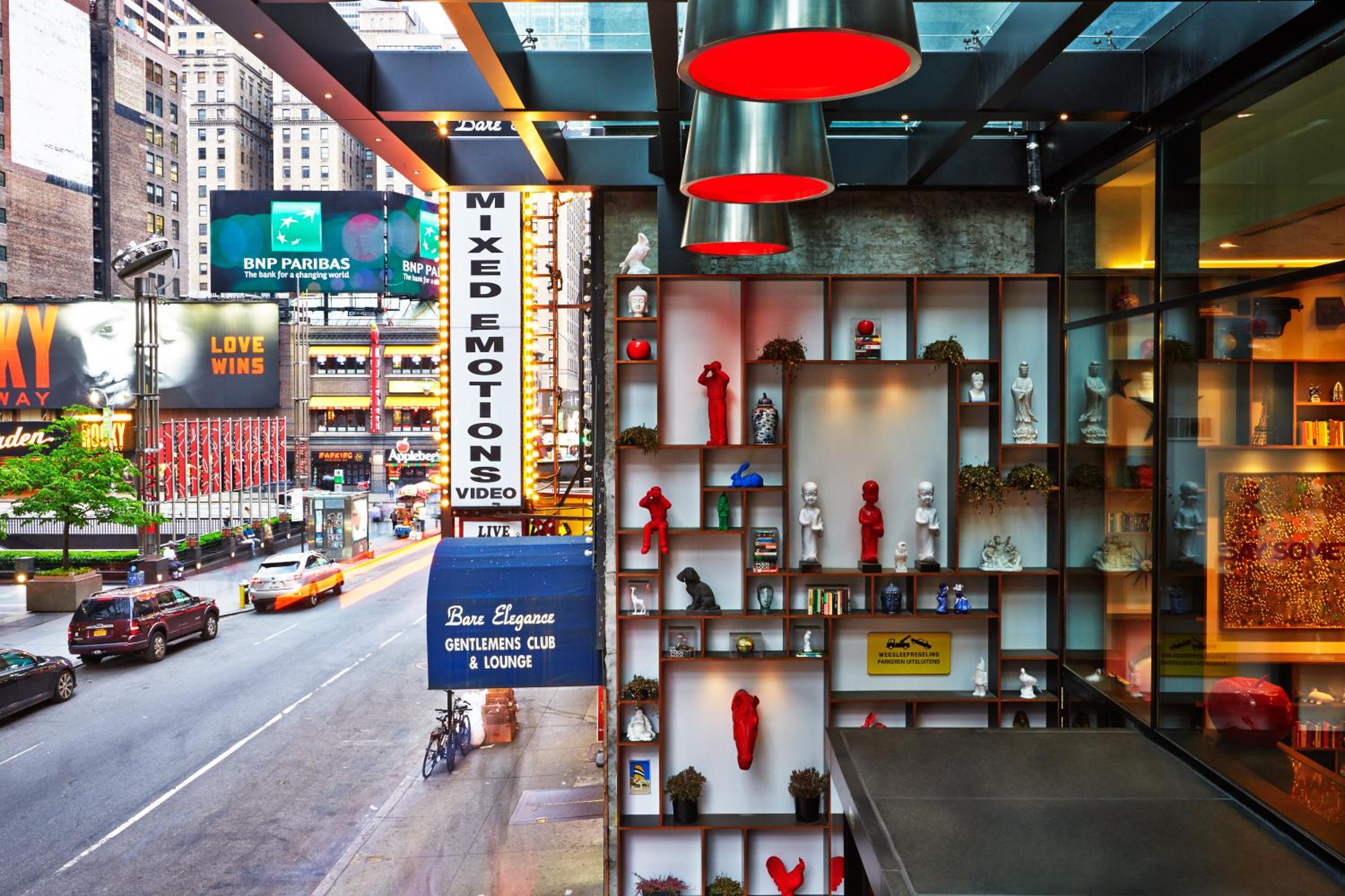 citizenM New York Times Square Hotel 14