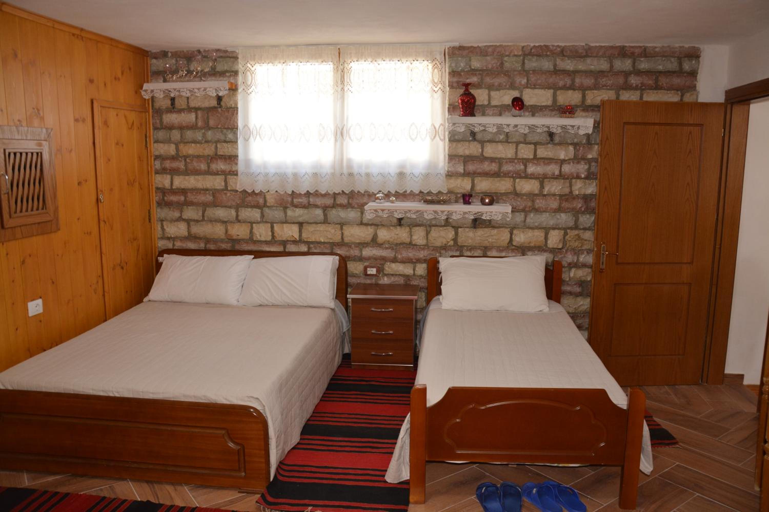 Guest house Memushi