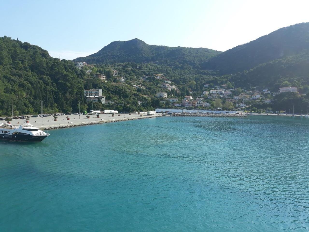 Giannatos' Studios - Makis view 4