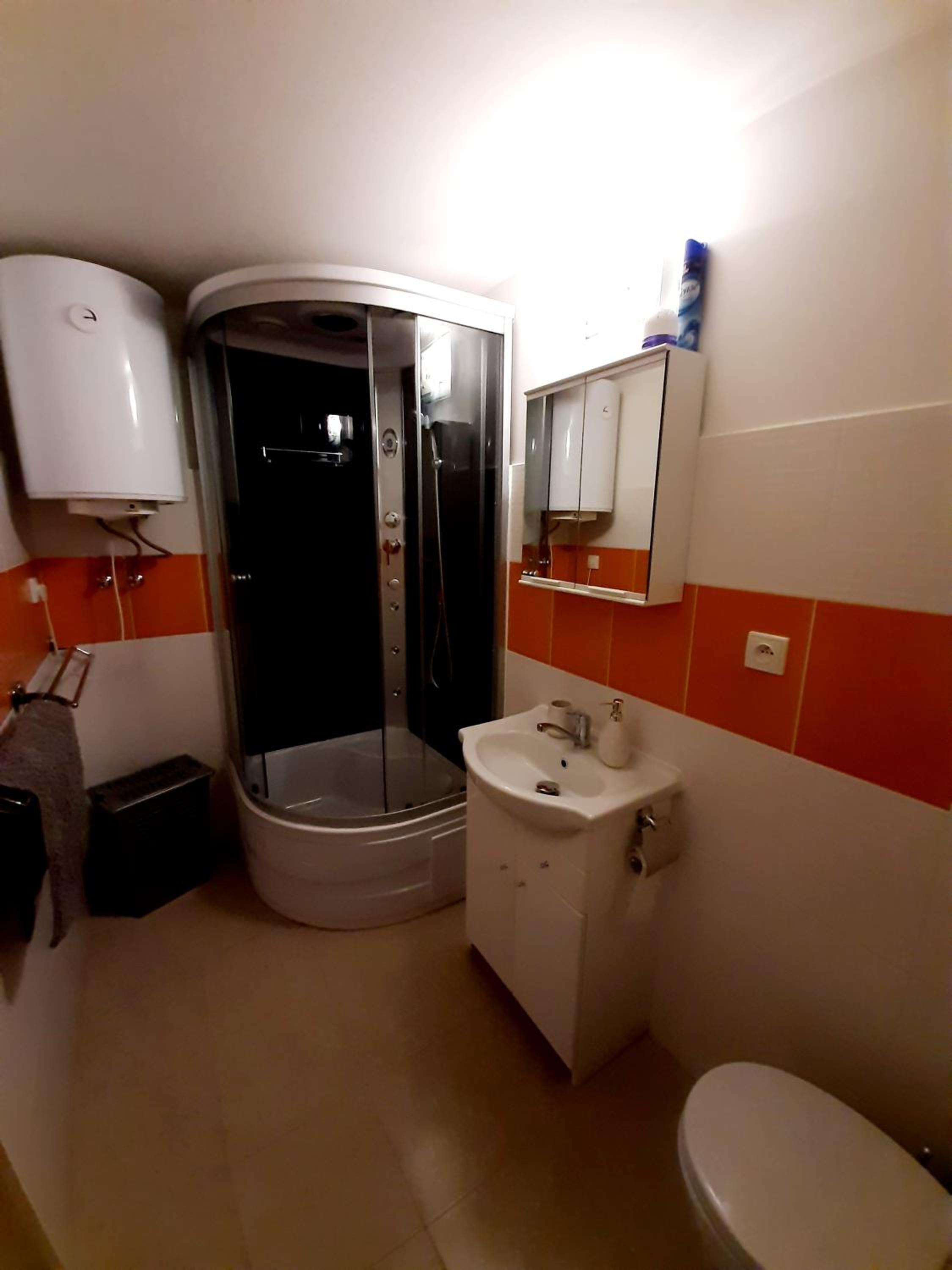 Photo 48