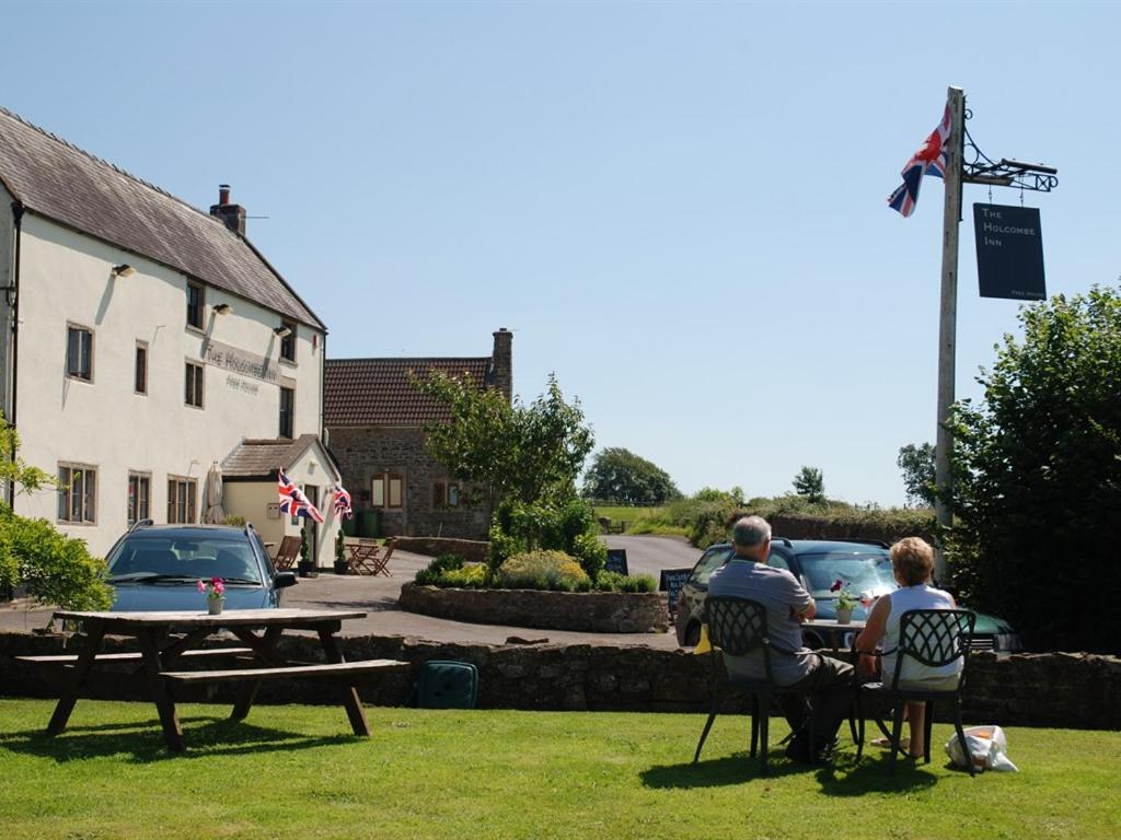 Holcombe Inn view 3