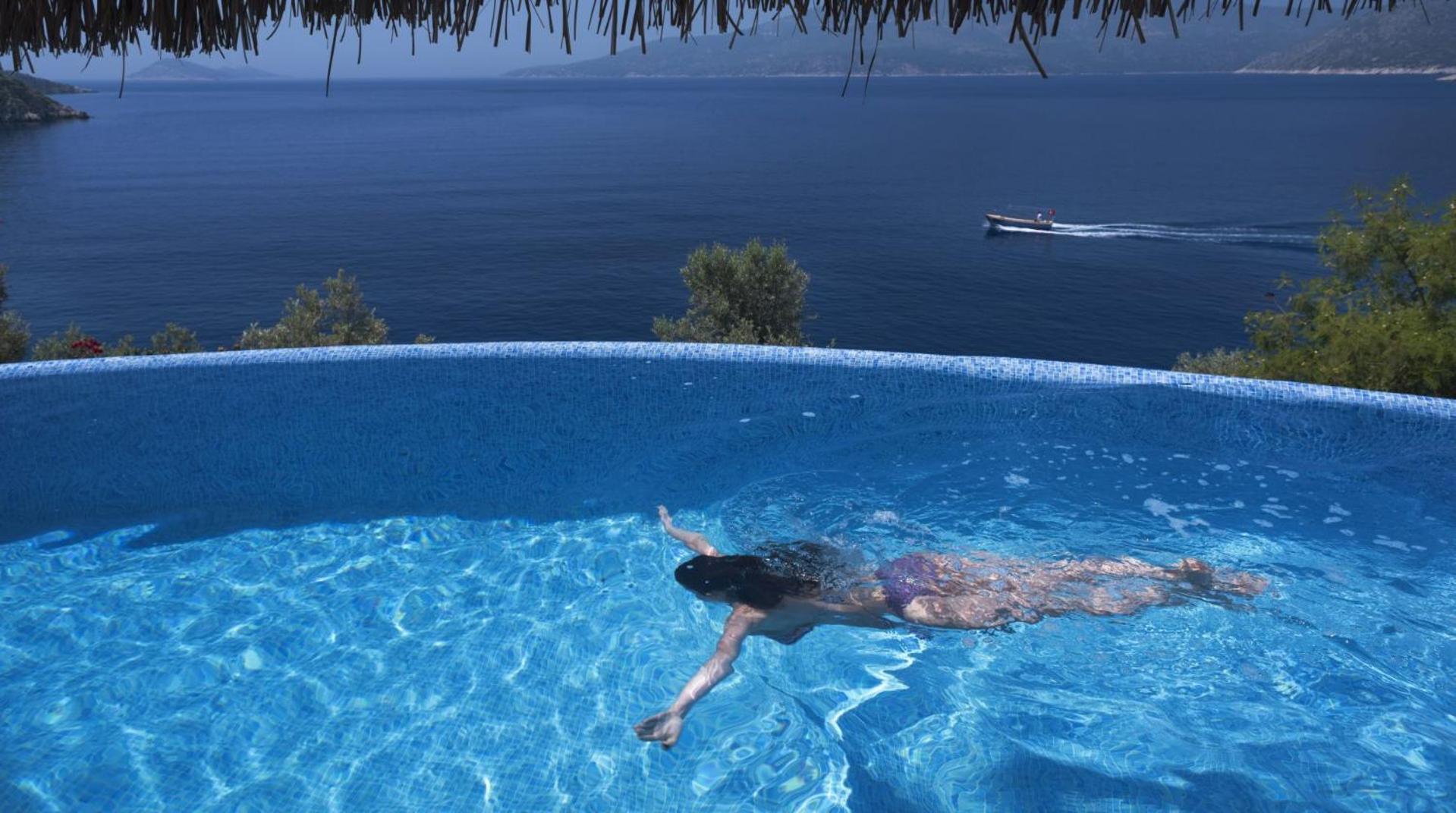 Hotel Villa Mahal becomes Villa Mahal Otel. - Image 92