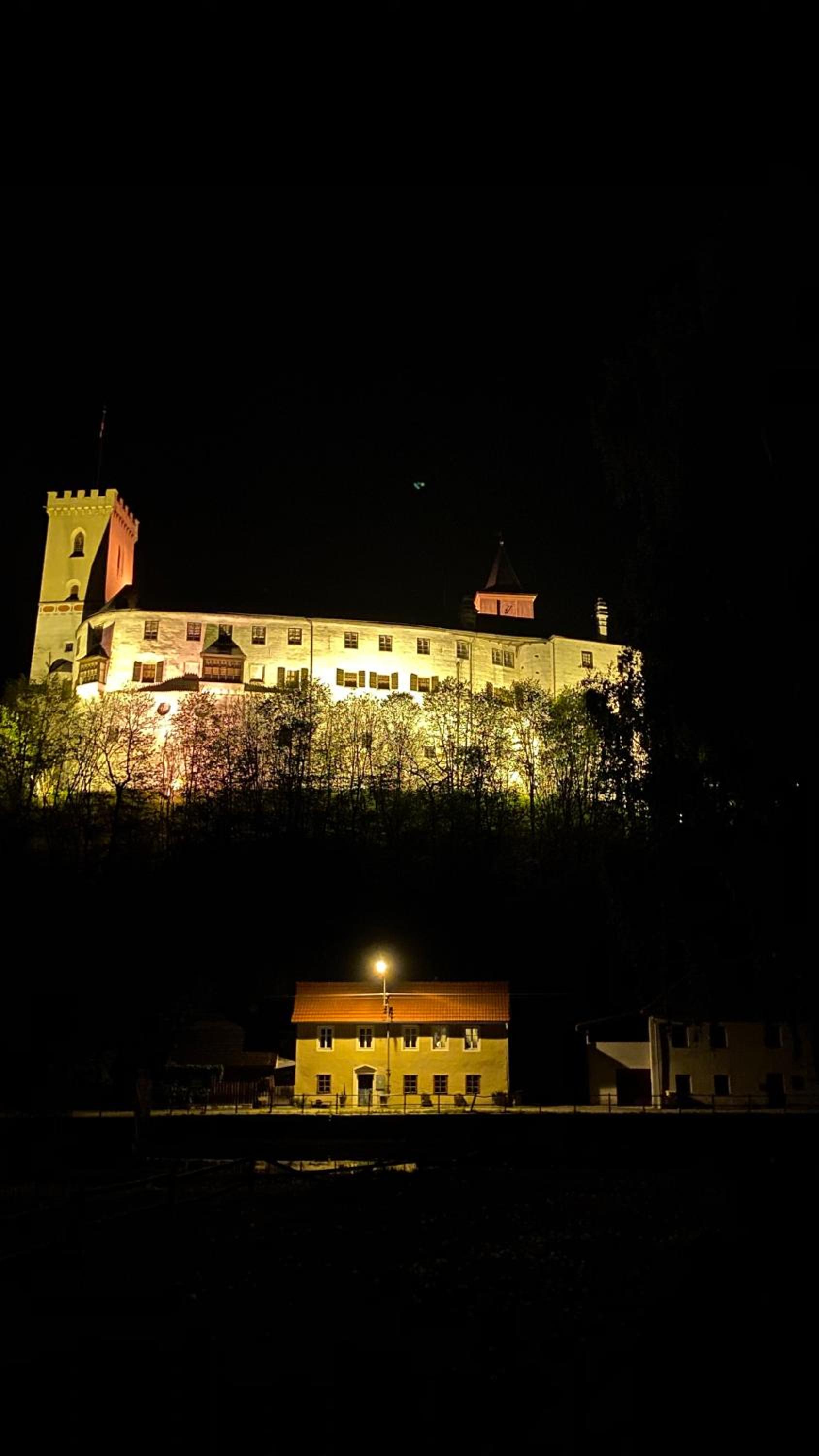 Rožmberk Inn