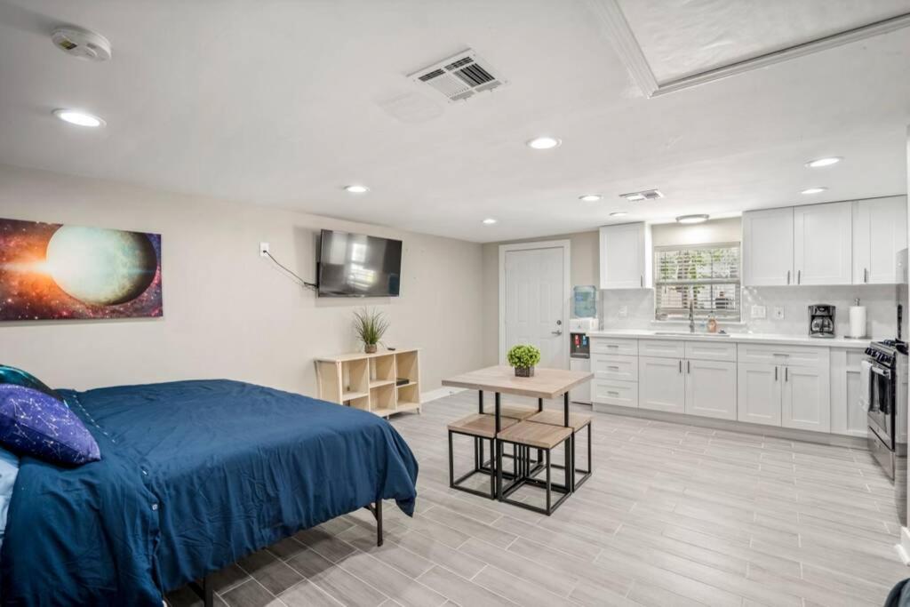 Cosmic Studio at North Downtown view 5