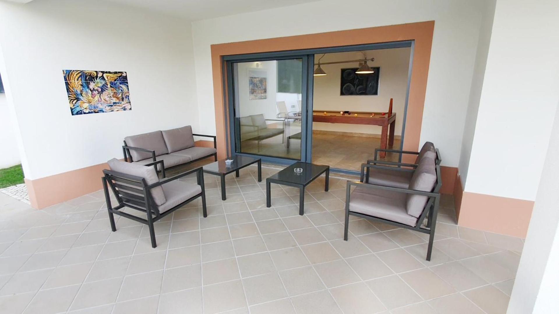 Villa Margarida by Laranjal Rentals view 4