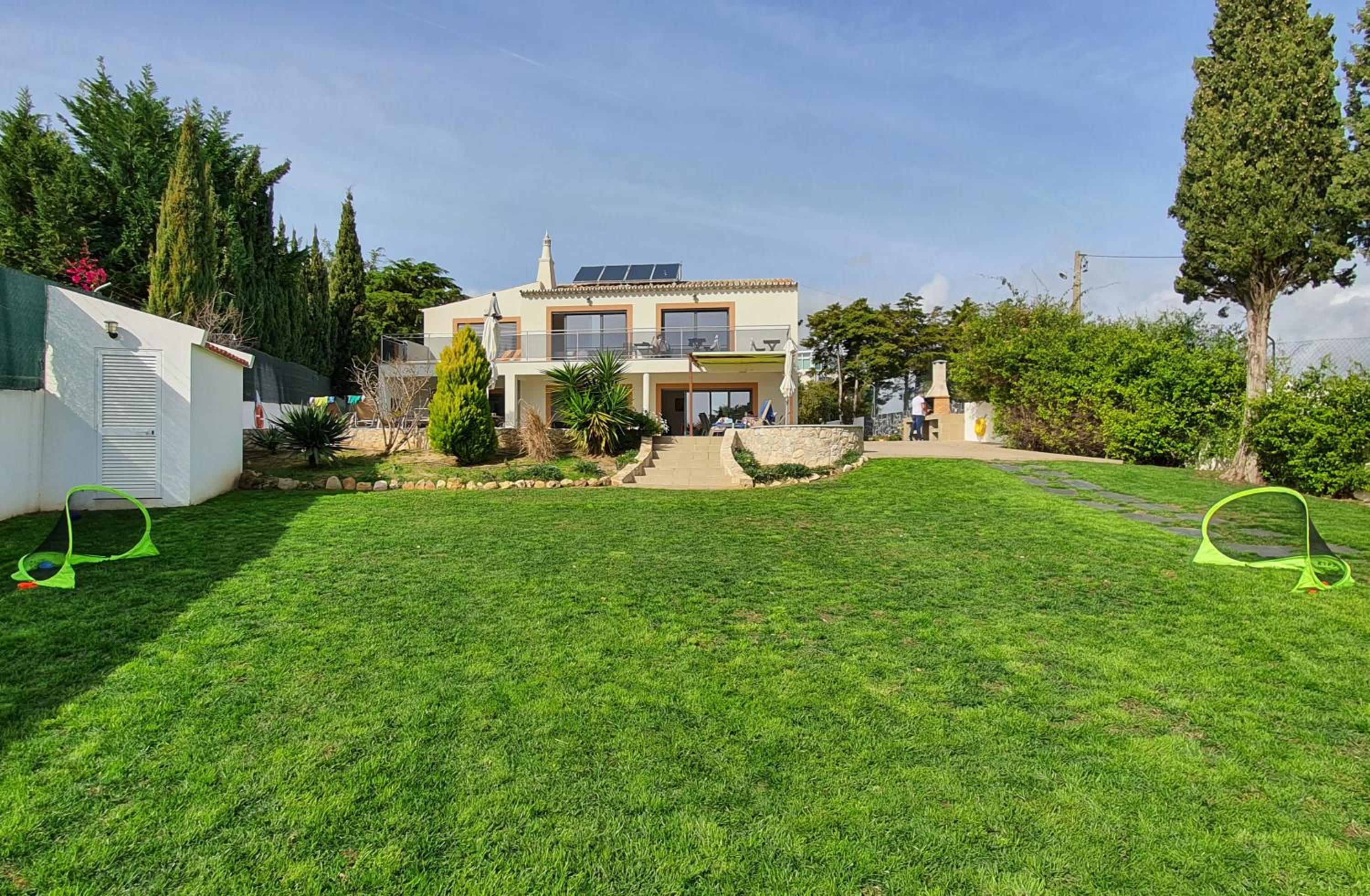 Hotel Villa Margarida by Laranjal Rentals - Image 1