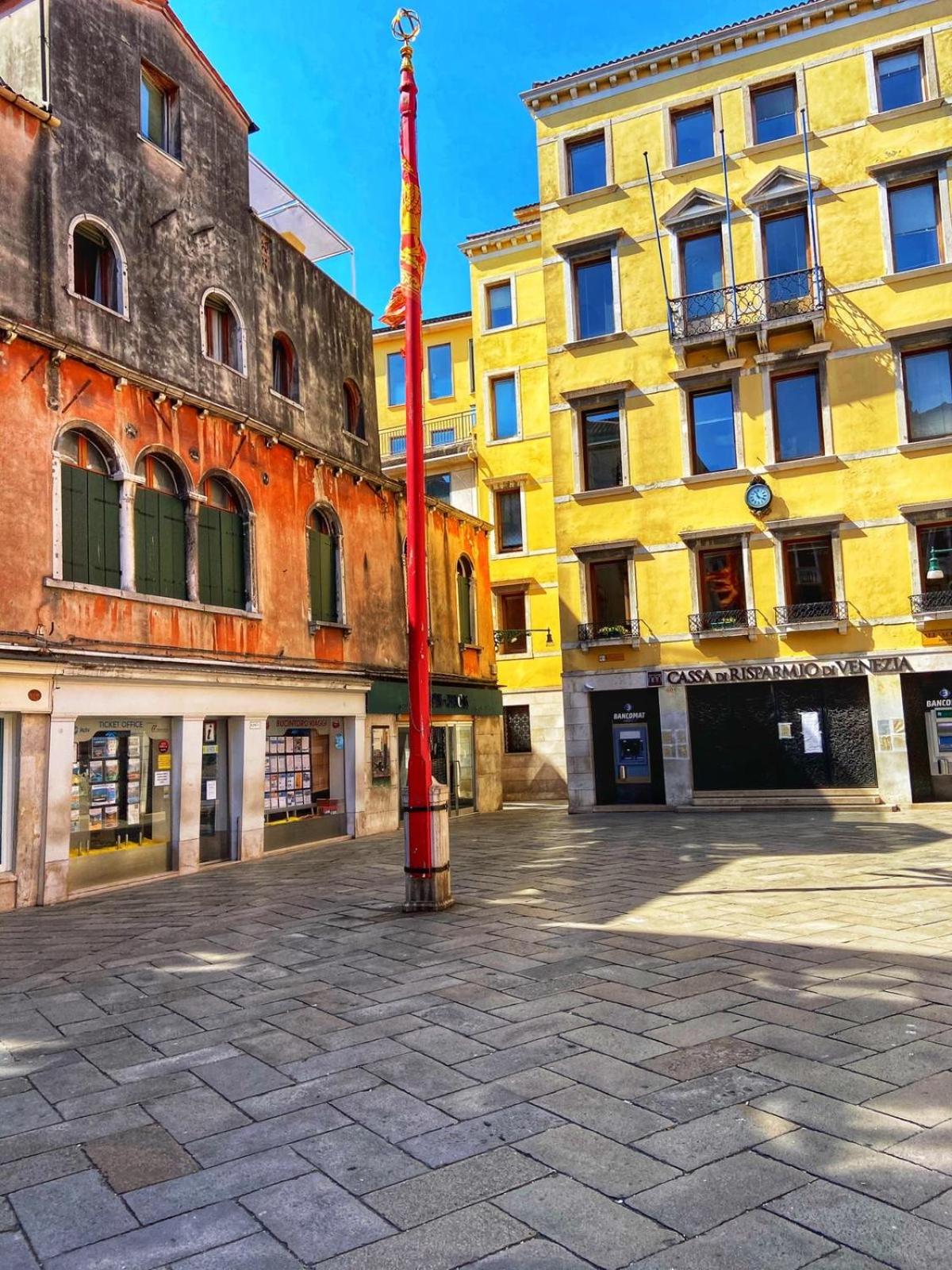 Venexia House to Rialto