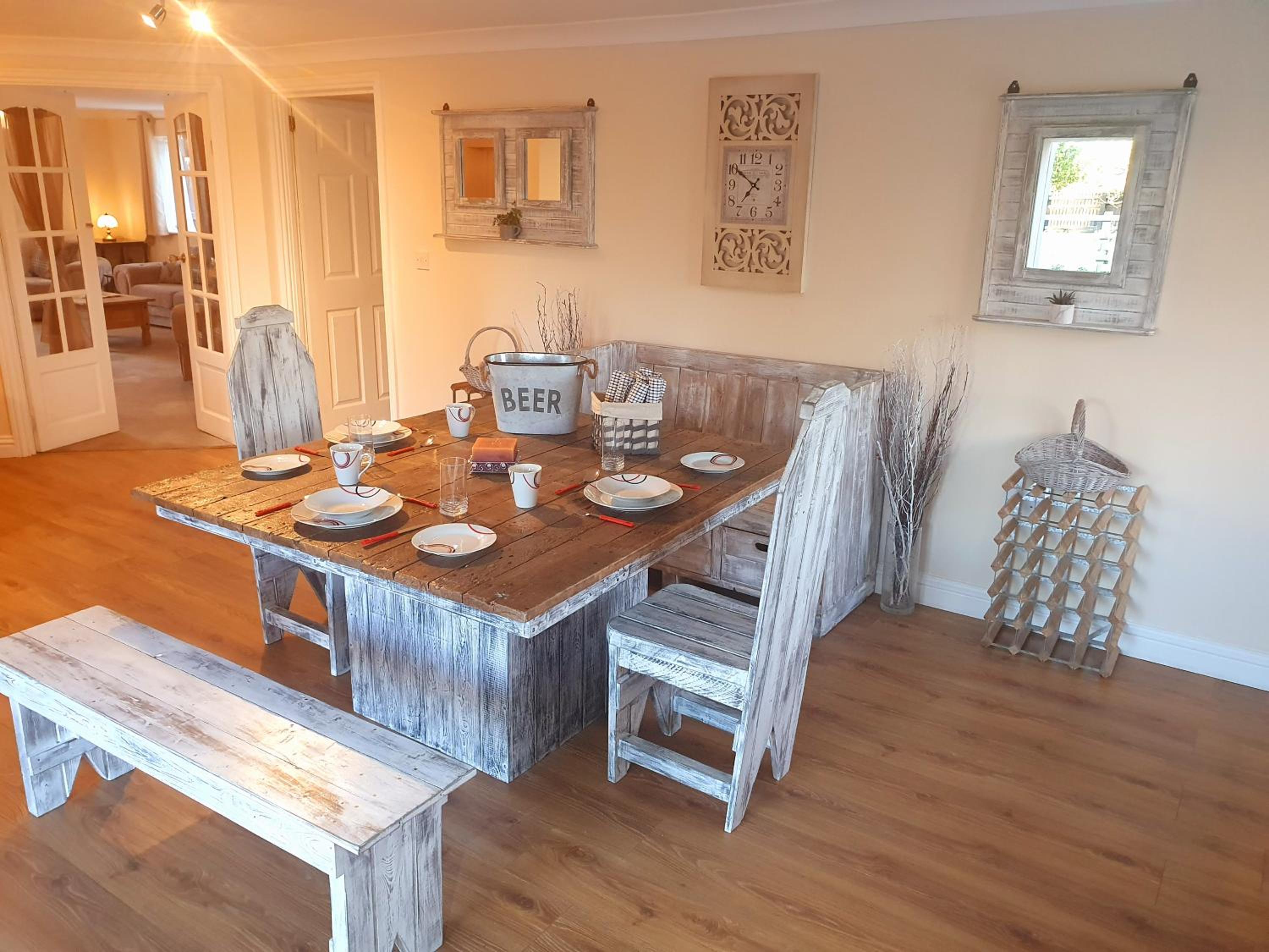 Sherwood Bungalow 3 Bedroom Entire Property view 4