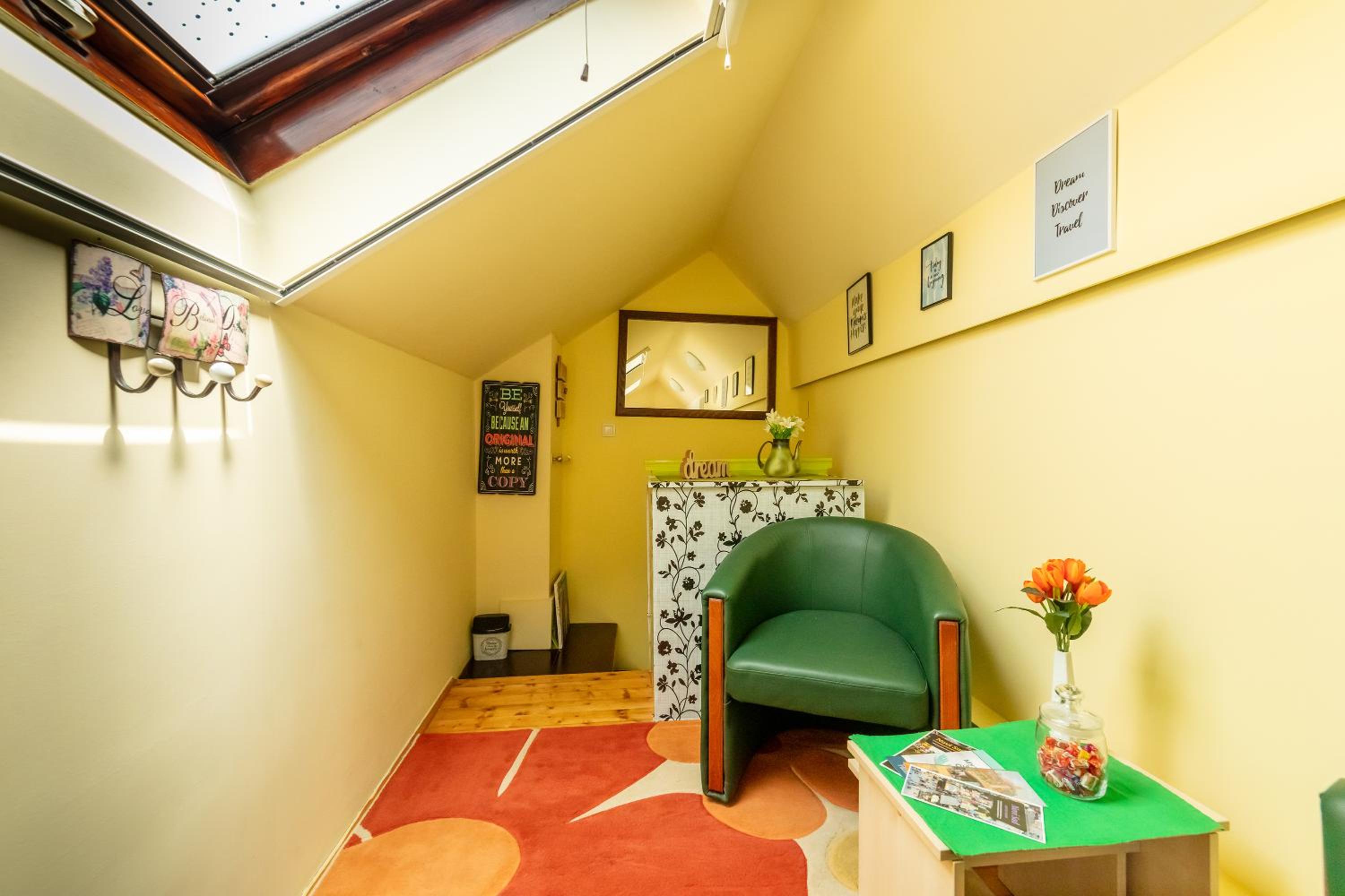 Sweet Home Center Apartment view 3