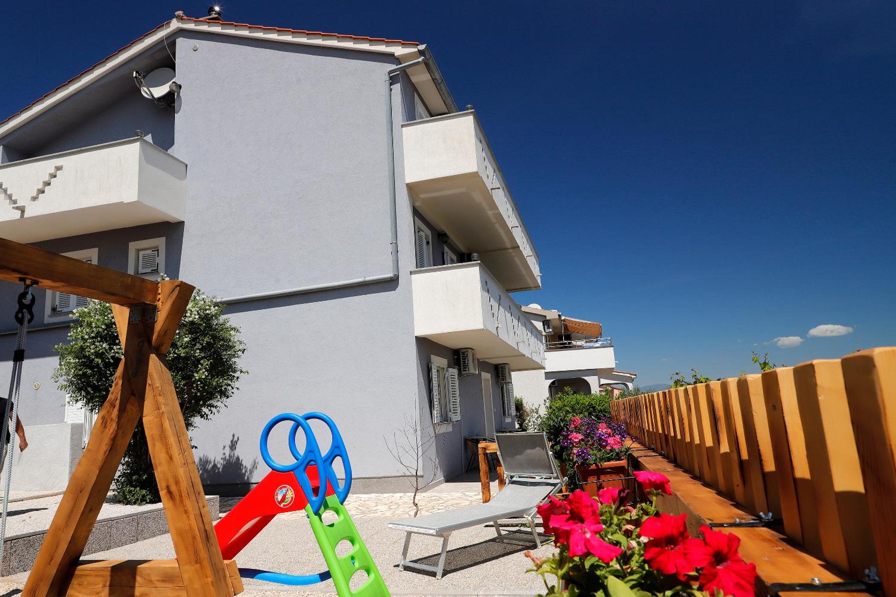 L&R Apartmani