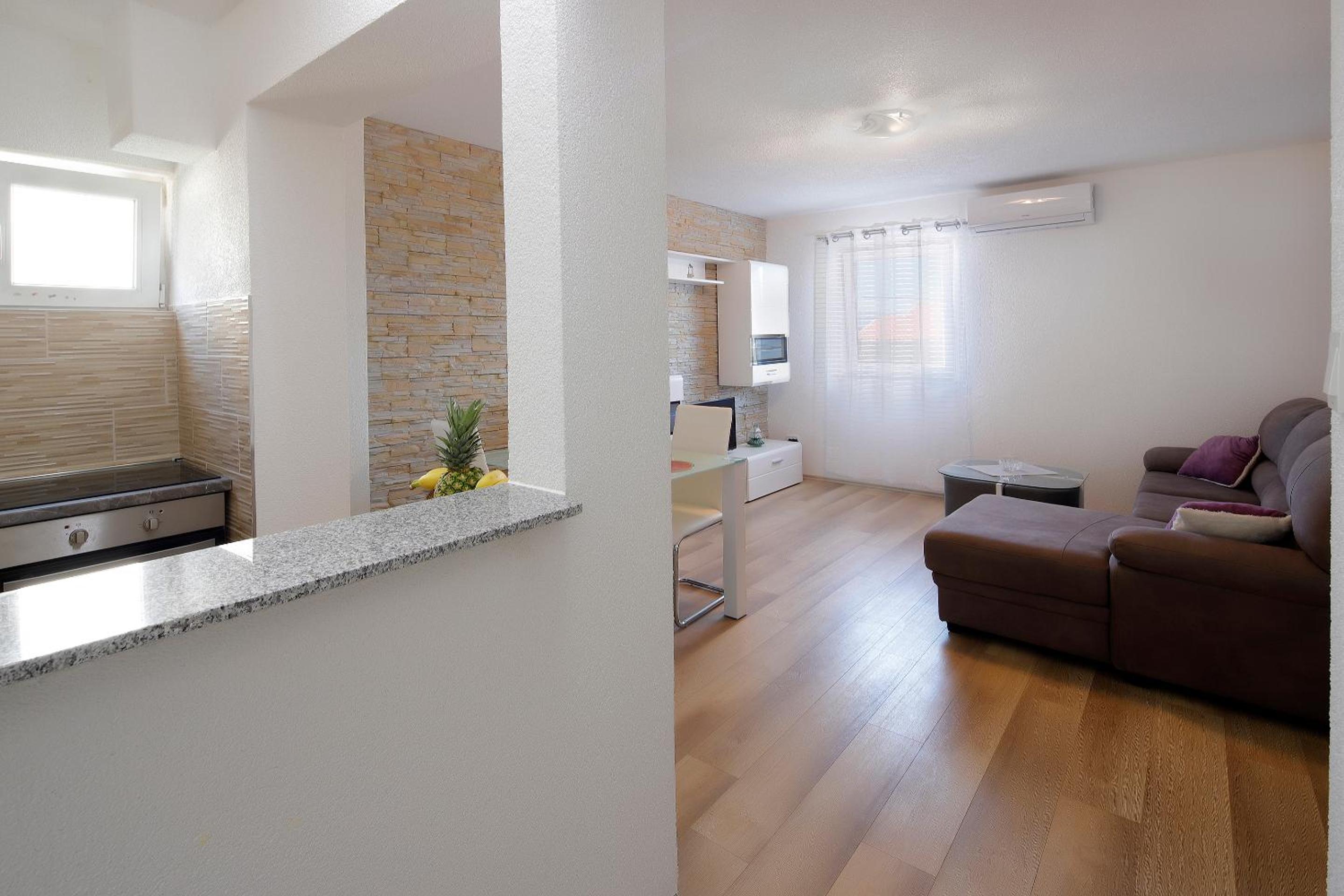L&R Apartmani