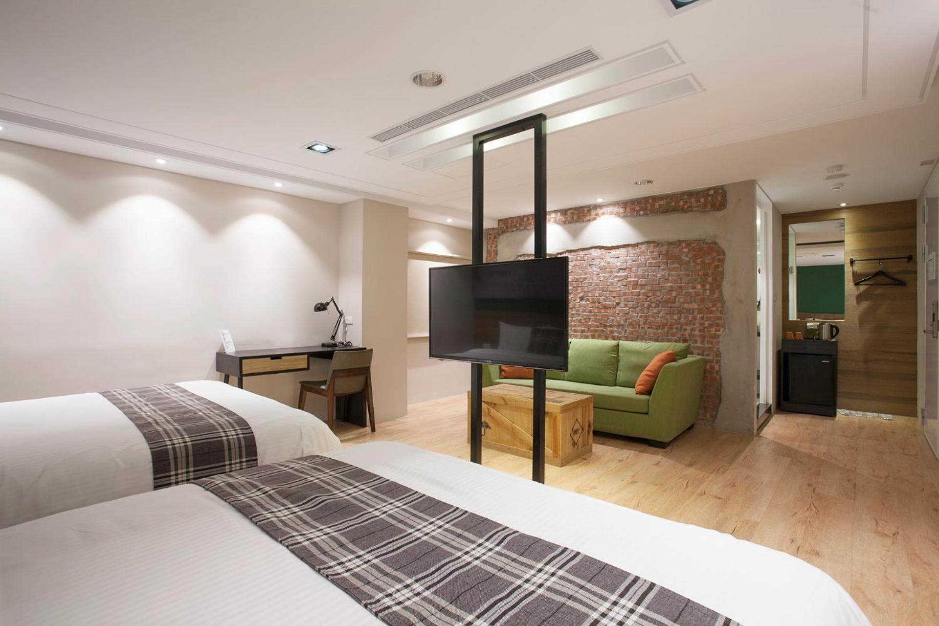 P&F Hotel